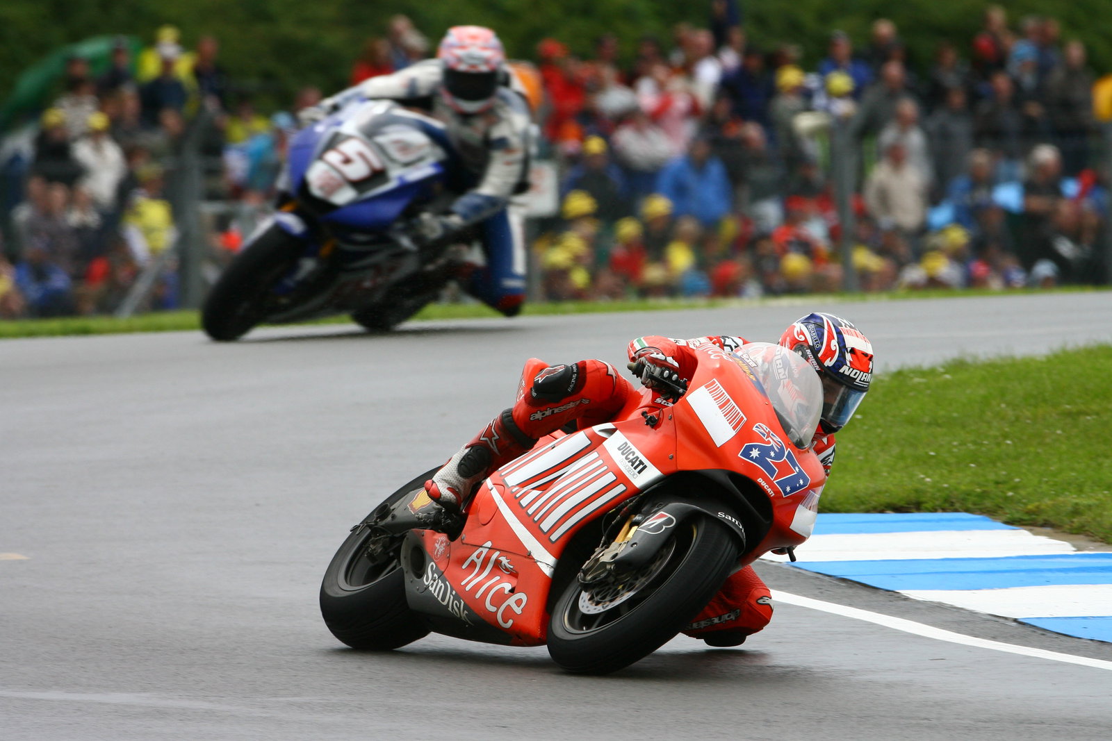 Stoner, Edwards, British MotoGP Race 2007