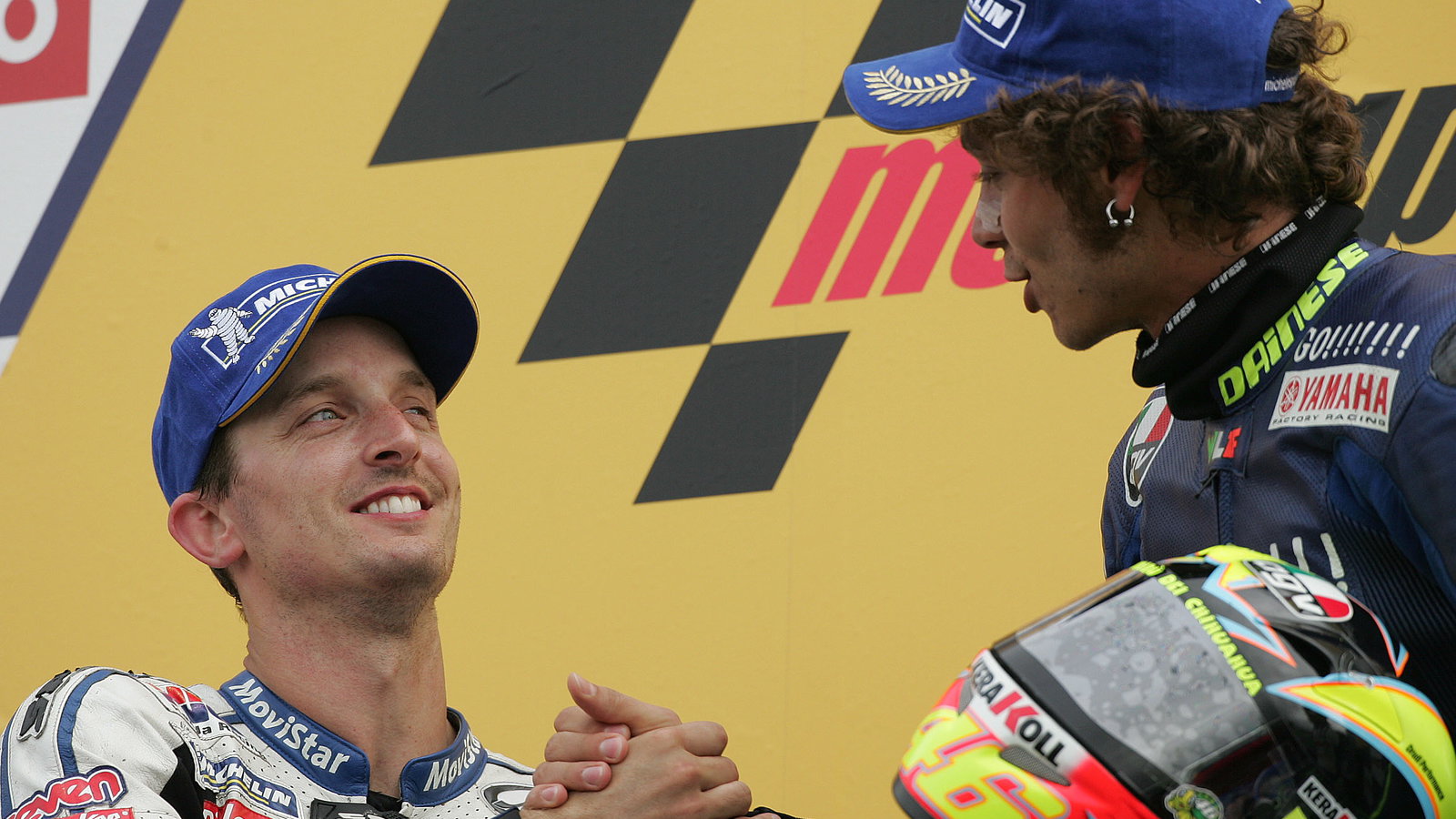 Edwards and Rossi, British MotoGP Race, 2004