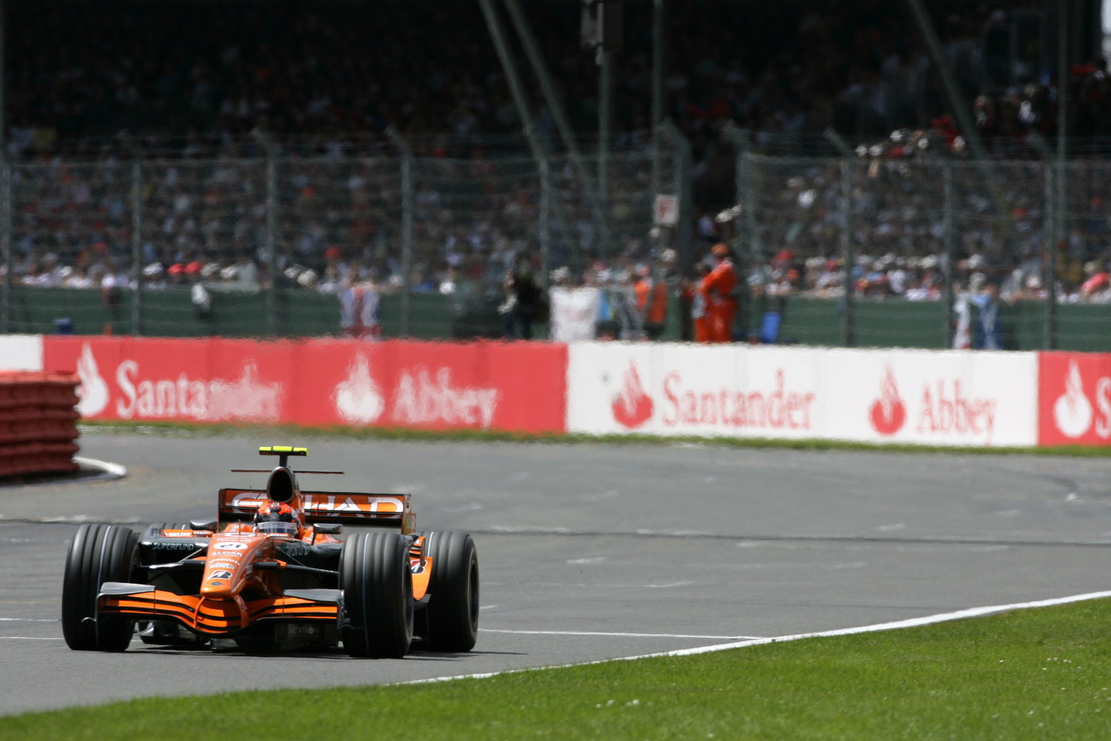 Christijan Albers (NED) Etihad Aldar Spyker Formula One Team F8-V11, British F1, Silverstone, 6-8th,