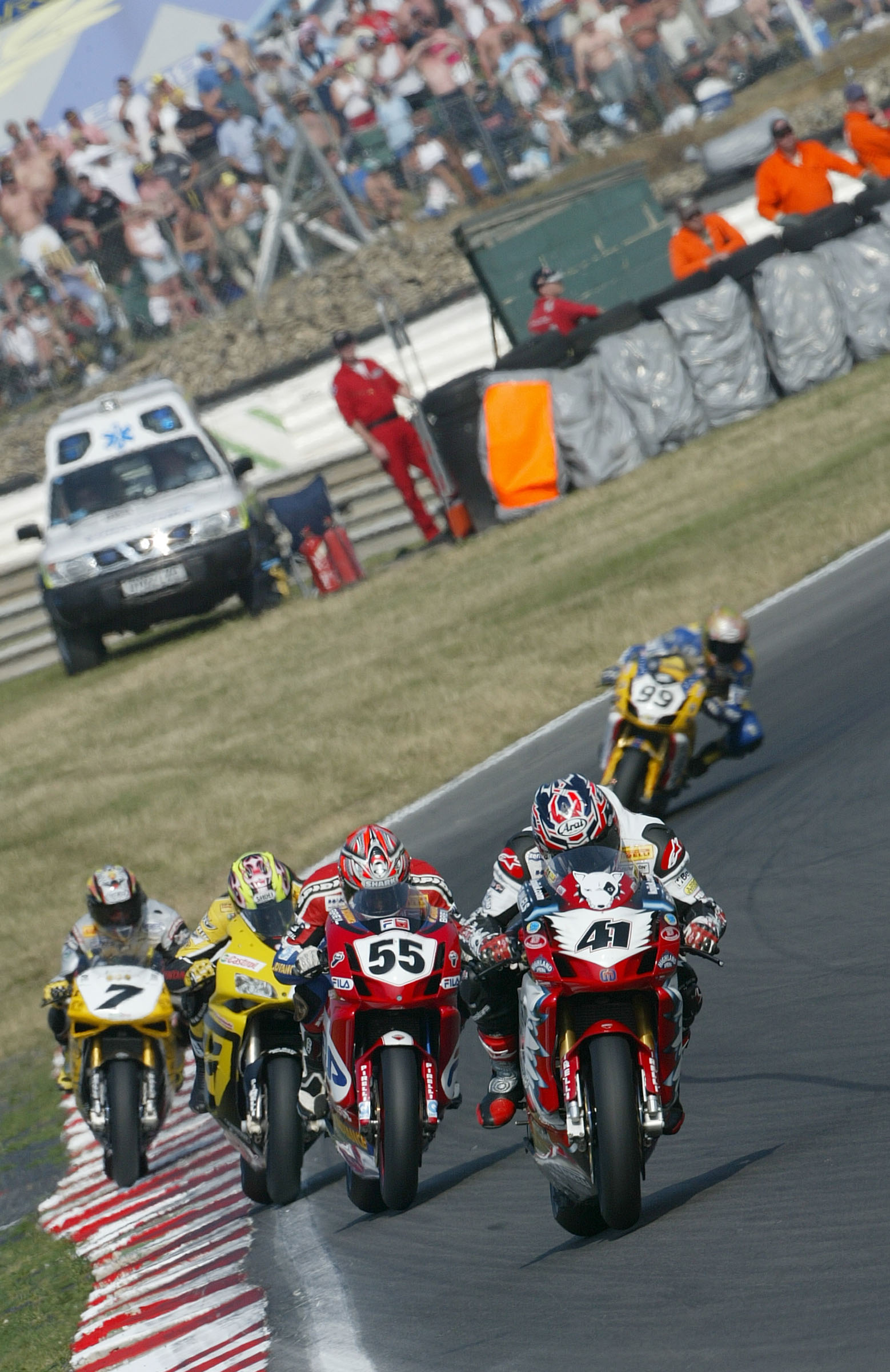 Haga leads Brands Hatch WSBK, race 2, 2004