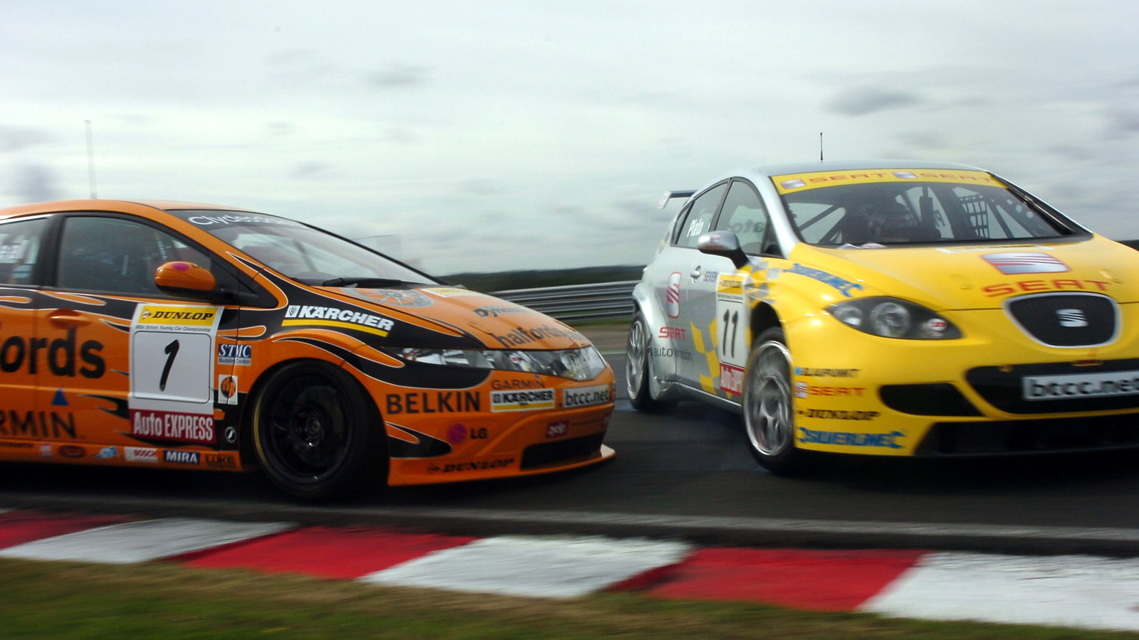 Jason Plato (GBR), SEAT Sport UK, SEAT Leon and Matt Neal (GBR), Team Halfords Dymanics, Honda Civic