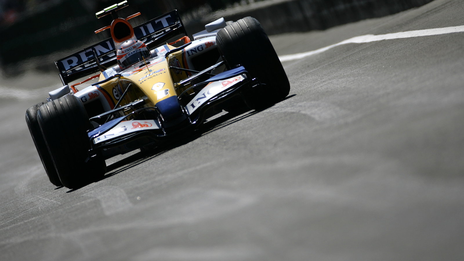 Heikki Kovalainen (FIN) Renault RS27, Hungarian F1, Hungaroring, 3rd-5th, August, 2007