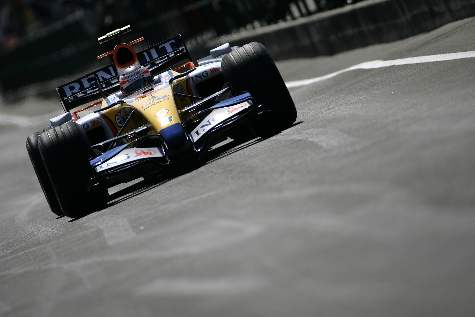 Heikki Kovalainen (FIN) Renault RS27, Hungarian F1, Hungaroring, 3rd-5th, August, 2007