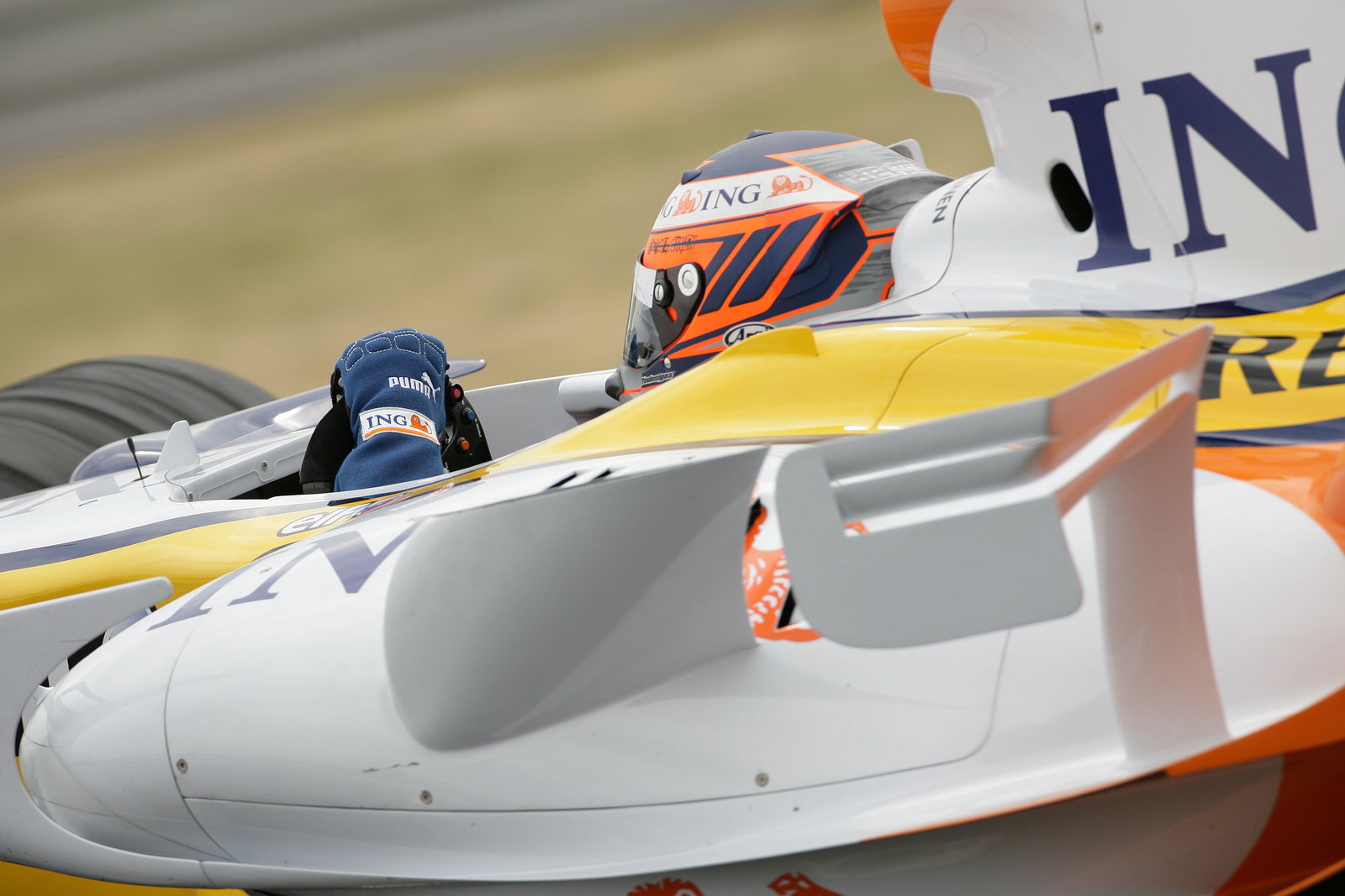 Heikki Kovalainen (FIN) Renault RS27, Hungarian F1, Hungaroring, 3rd-5th, August, 2007