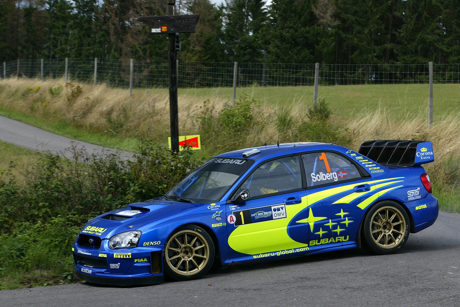 Petter Solberg / Phil Mills - Subaru Impreza WRC04.