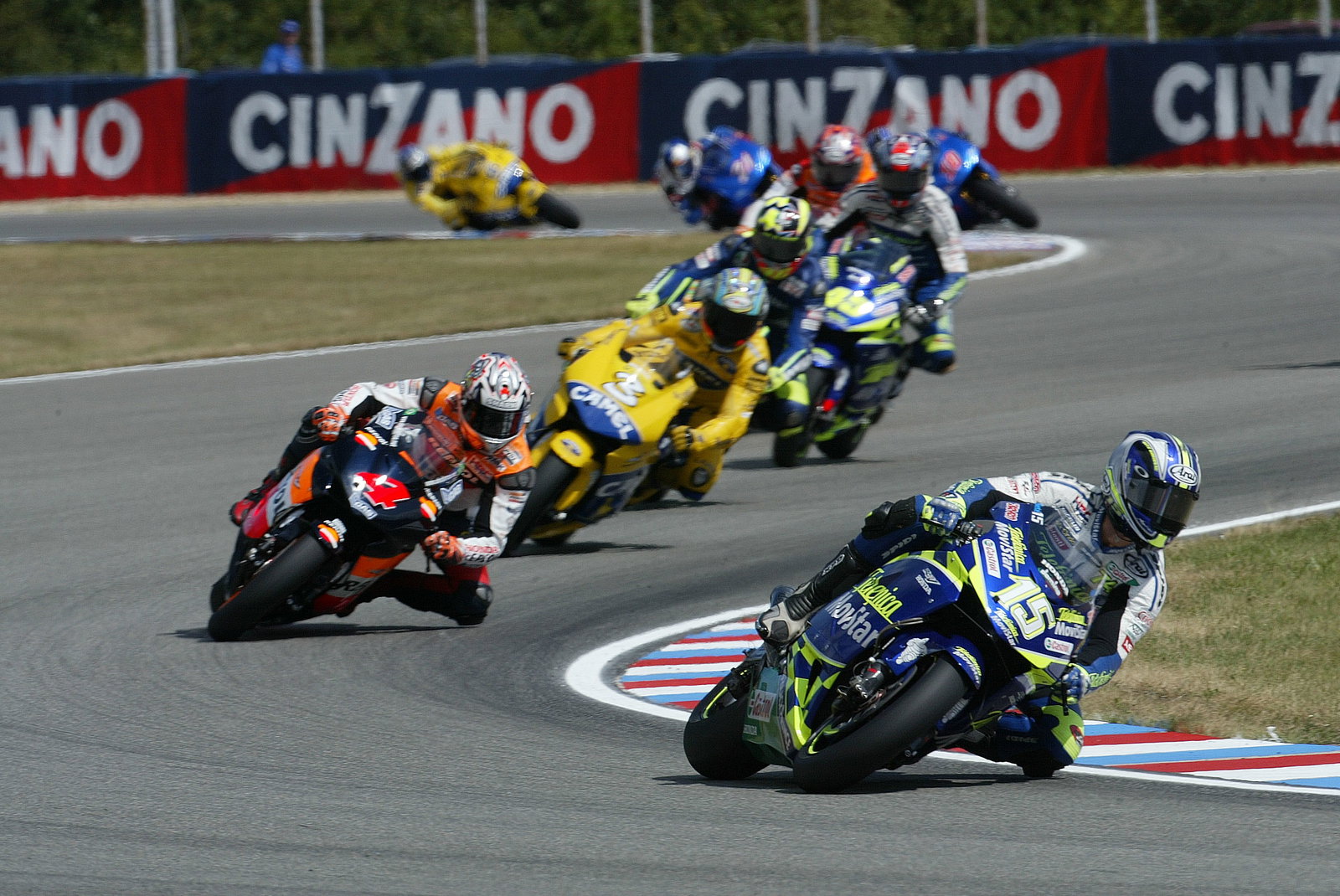 Gibernau, Barros, Biaggi et al, Czech MotoGP, 2004