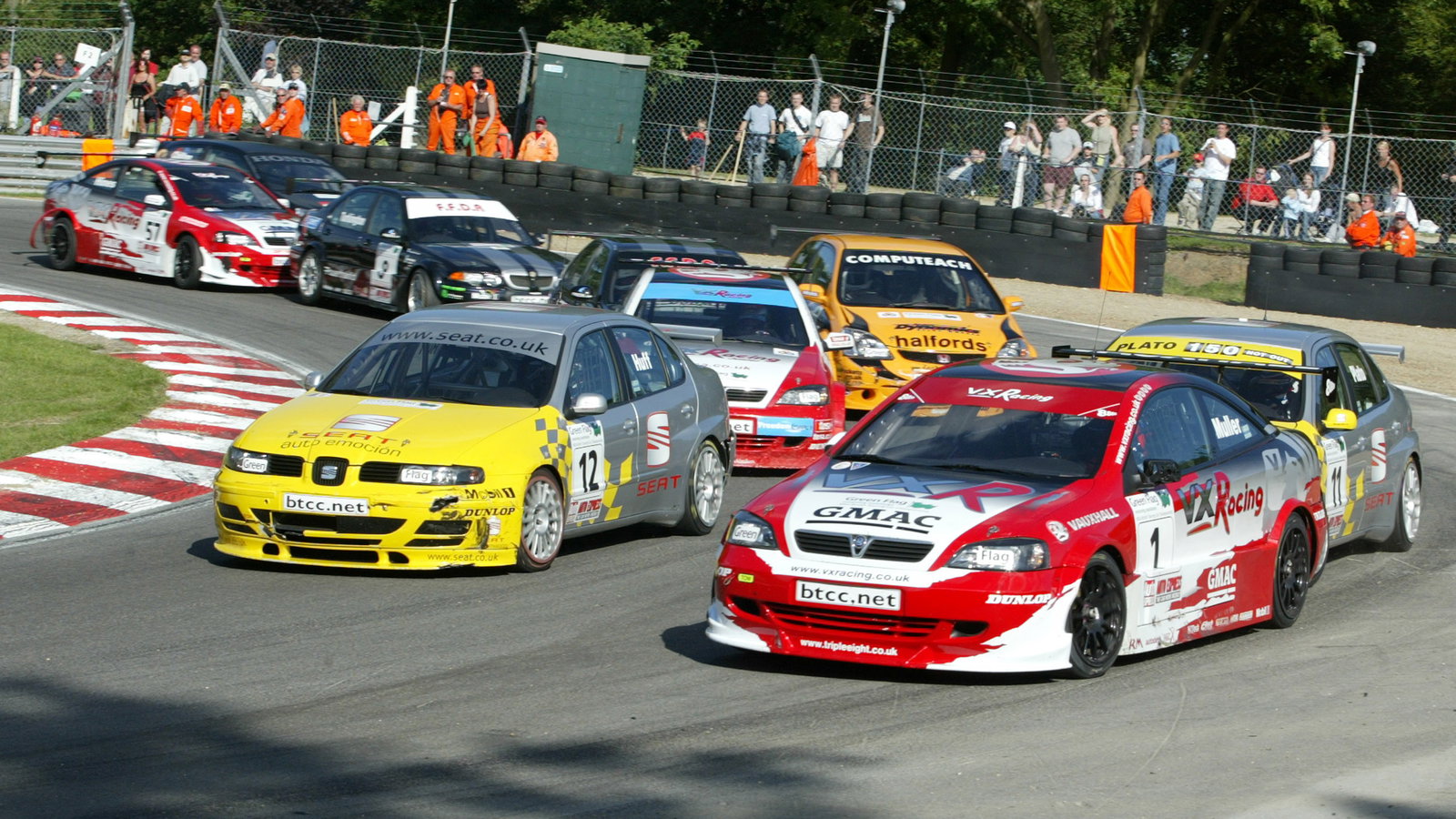 Last lap madness as Mulle, Huff, Plato and Bentwood contest the lead