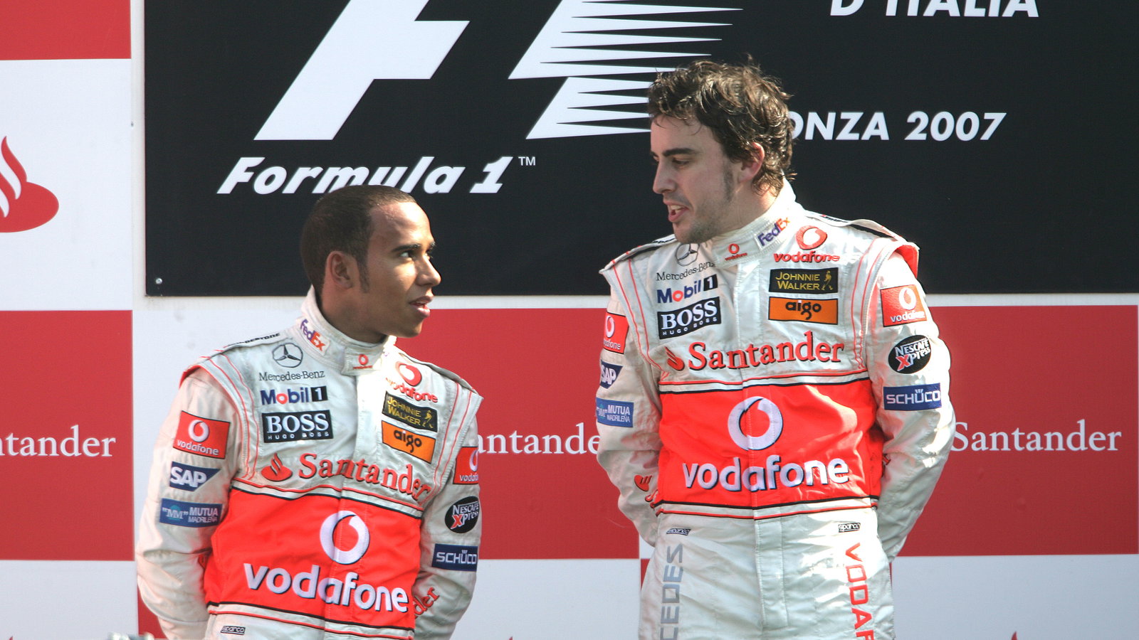 Lewis Hamilton (GBR) McLaren MP4/22, Fernando Alonso (ESP) McLaren MP4/22,Italian F1, Monza, 7-9th, 