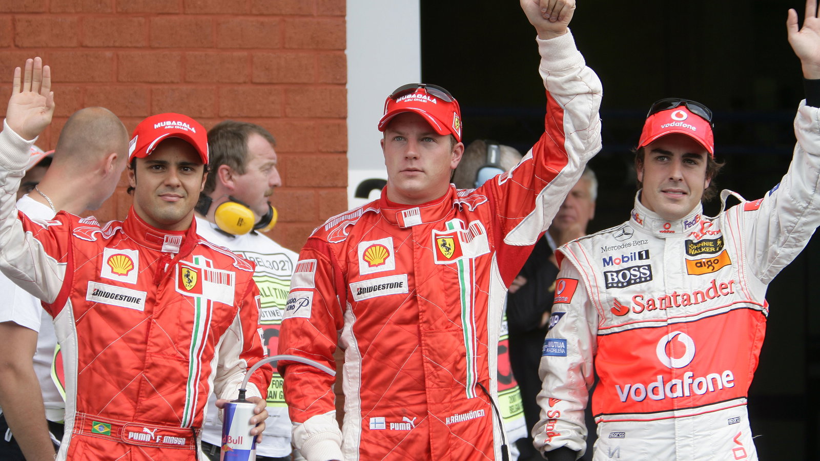 Felipe Massa (BRA) Ferrari F2007, Kimi Raikkonen (FIN) Ferrari F2007, Fernando Alonso (ESP) McLaren 