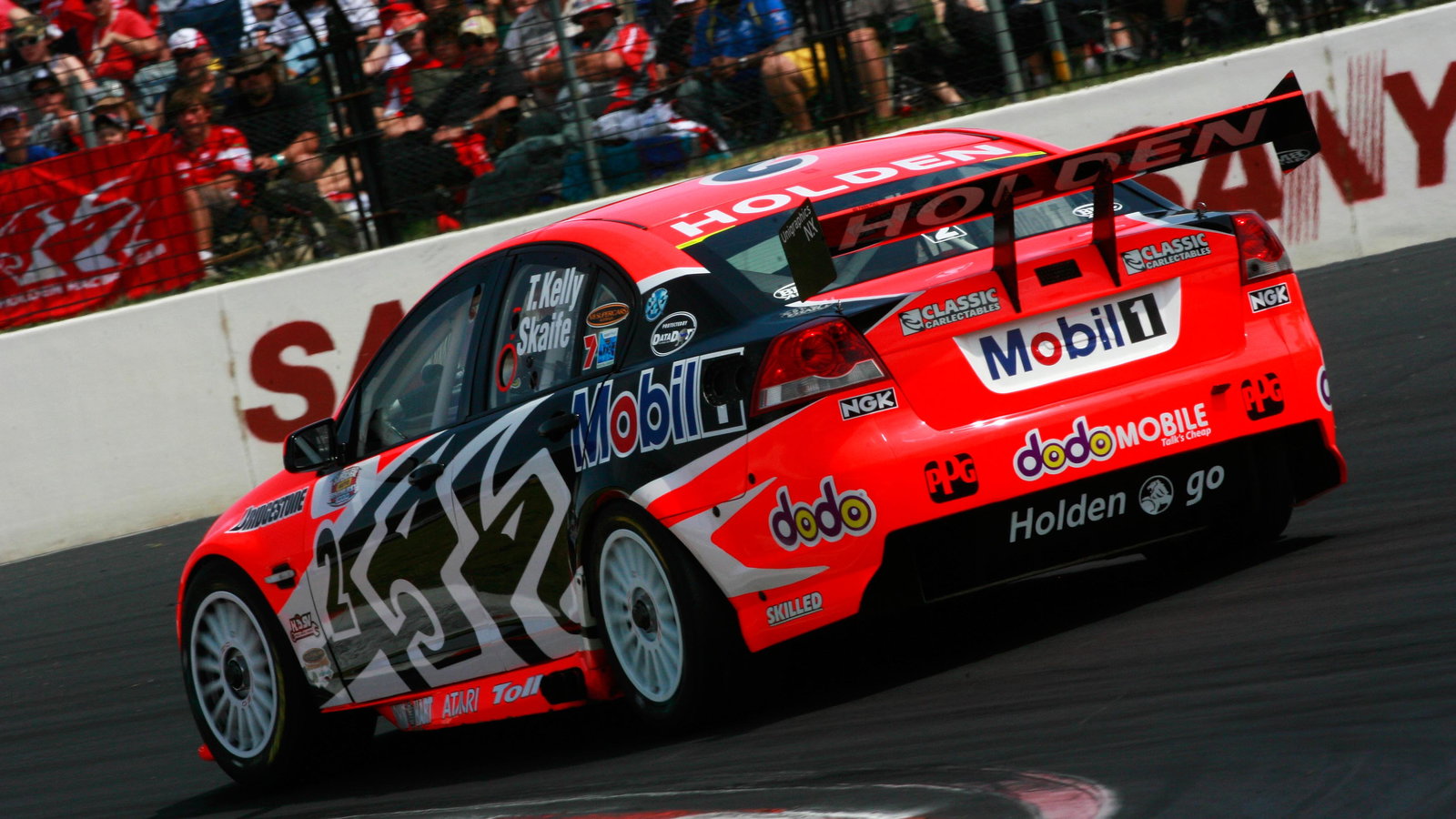 Mark Skaife (Aust) Todd Kellyu (Aust) HRT commodoreSupercheap Autos Bathurst 1000Rd 10 V8 SupercarsM