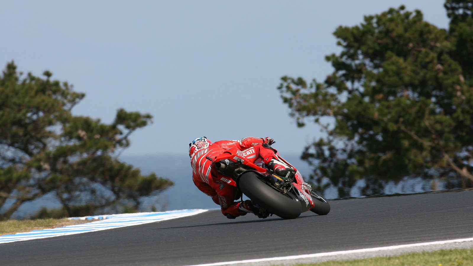 Casey Stoner (AUS), Ducati Marlboro Team, Ducati, 27, 2007 MotoGP World Championship,