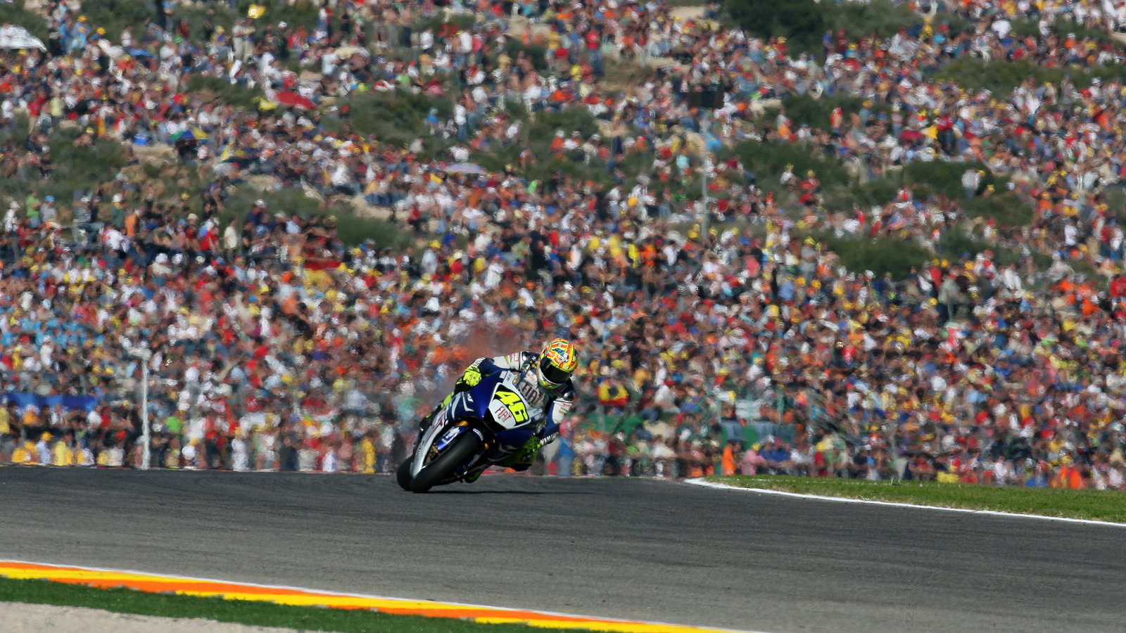 Valentino Rossi (ITA), Yamaha Factory Racing Team, Yamaha M1, 46, 2007 MotoGP World Championship,