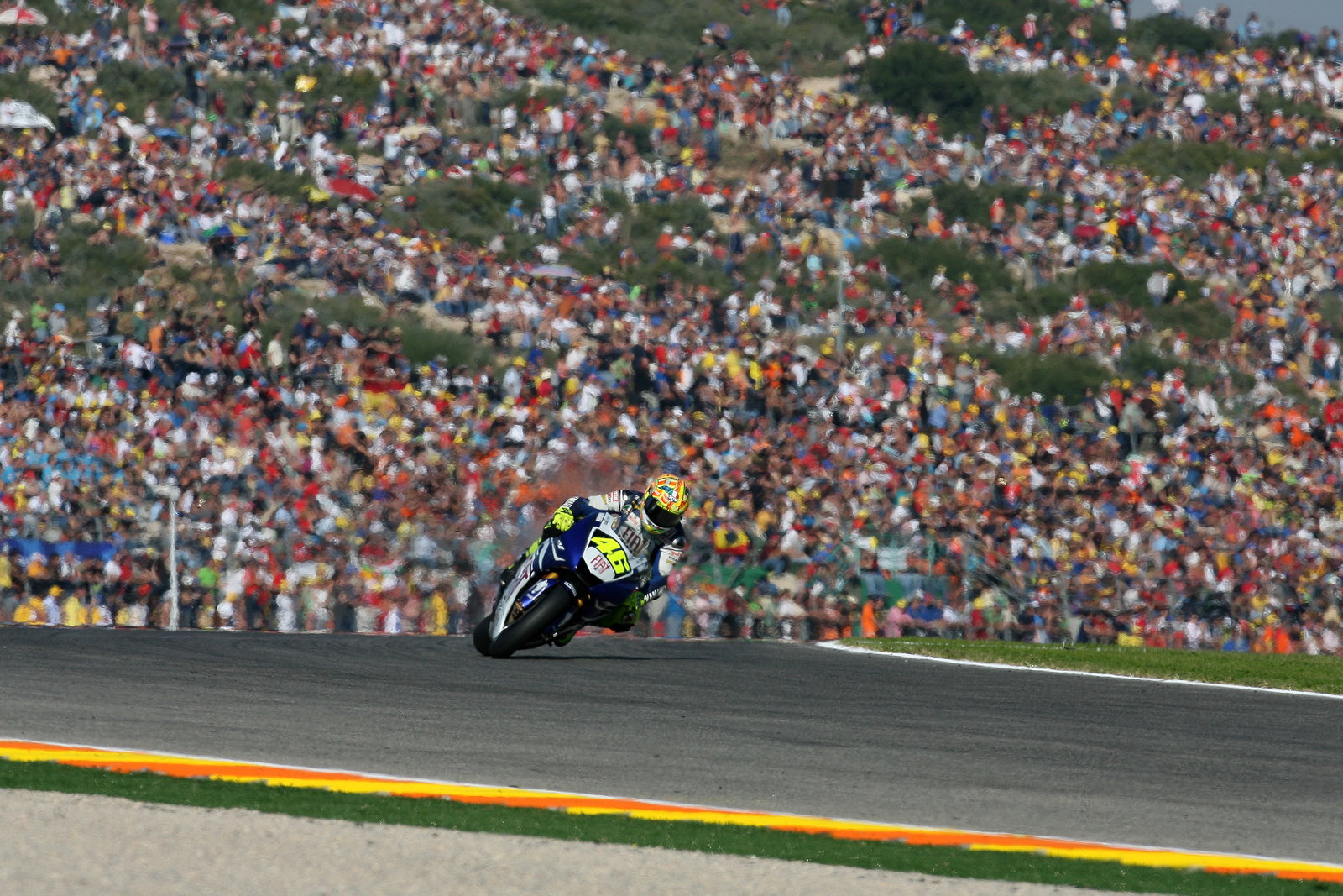 Valentino Rossi (ITA), Yamaha Factory Racing Team, Yamaha M1, 46, 2007 MotoGP World Championship,