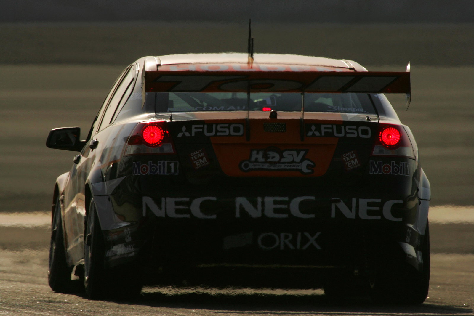 Rick Kelly (Aust) Toll HSV CommodoreDesert 400Rd 12 V8 SupercarsBahrain Int circuitBahrain