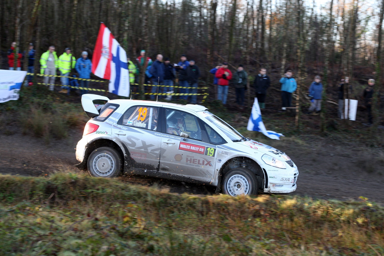 Sebastian Lindholm (FIN) / Tomi Tuominen (FIN), Suzuki WRT SX4 WRC