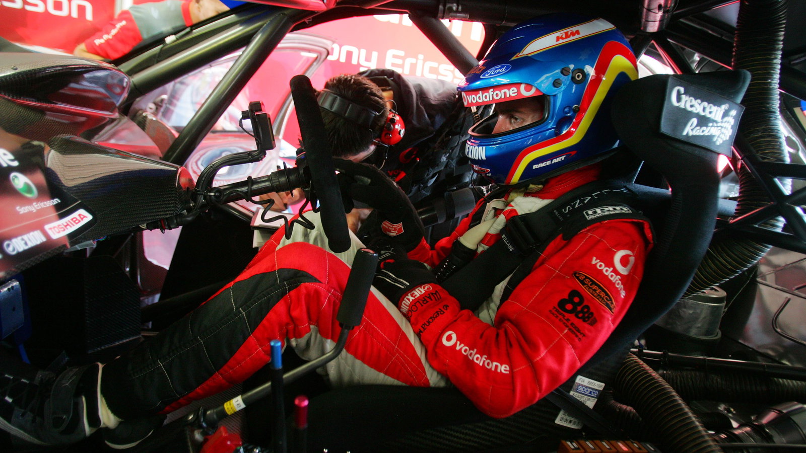 Jamie Whincup (aust) Team Vodafone 888 Ford finished second in the championship by just 2 pointsDunl