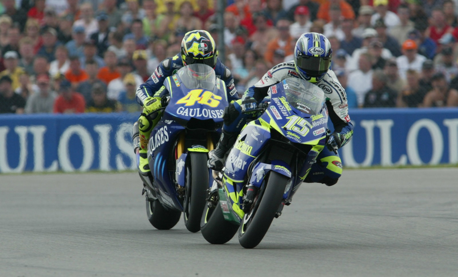Sete Gibernau and Valentino Rossi battle at Assen.