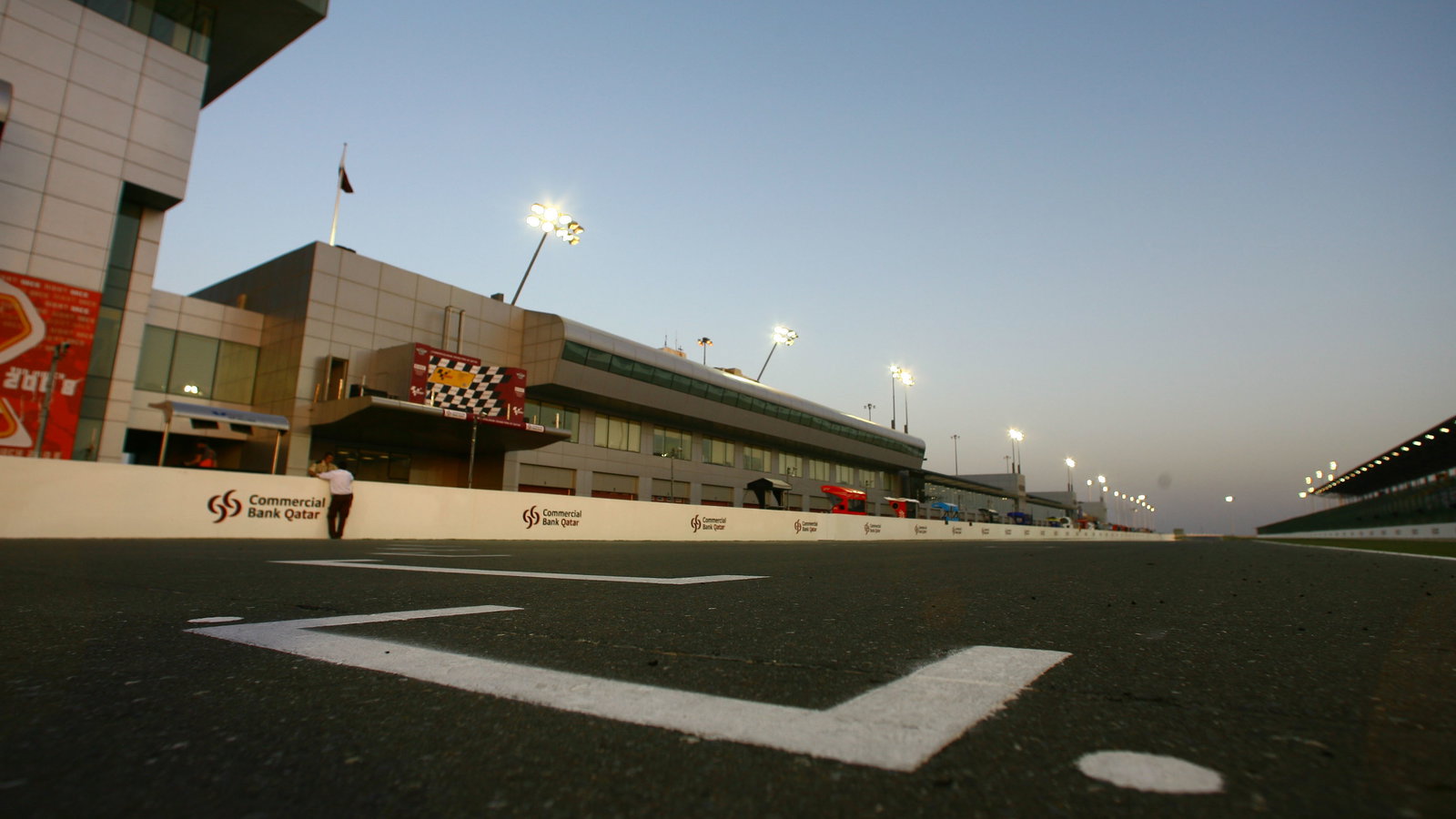 Start straight, Qatar MotoGP 2008