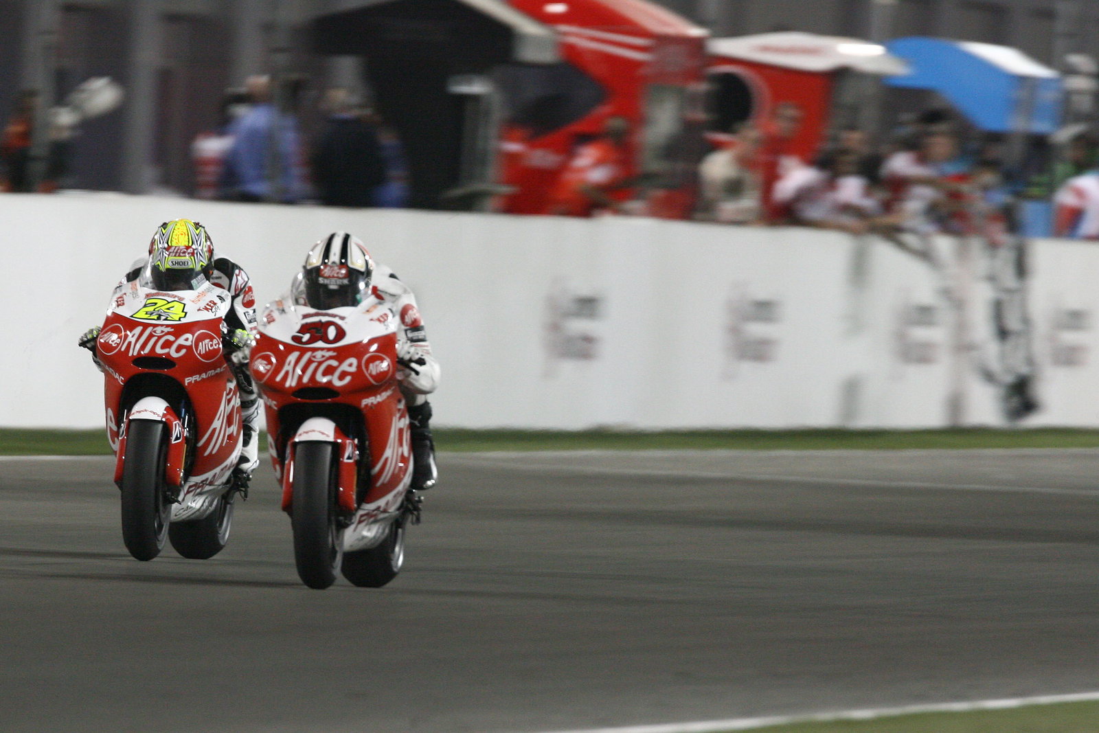 Elias, Guintoli, Qatar MotoGP Race 2008