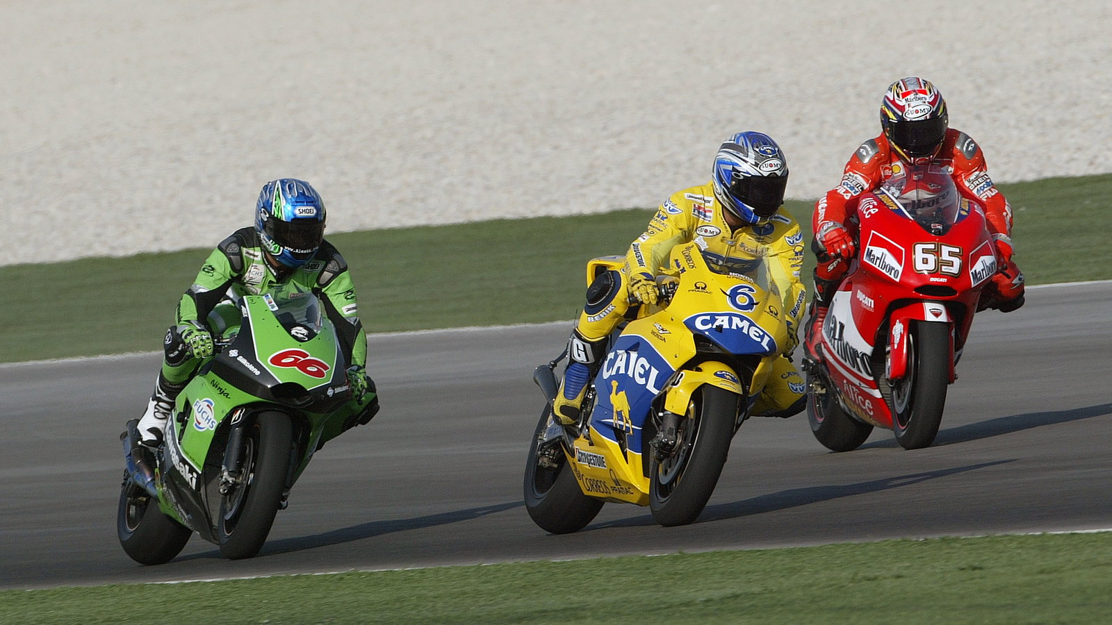 Tamada, Hofmann, Capirossi, Qatar MotoGP Race 2004