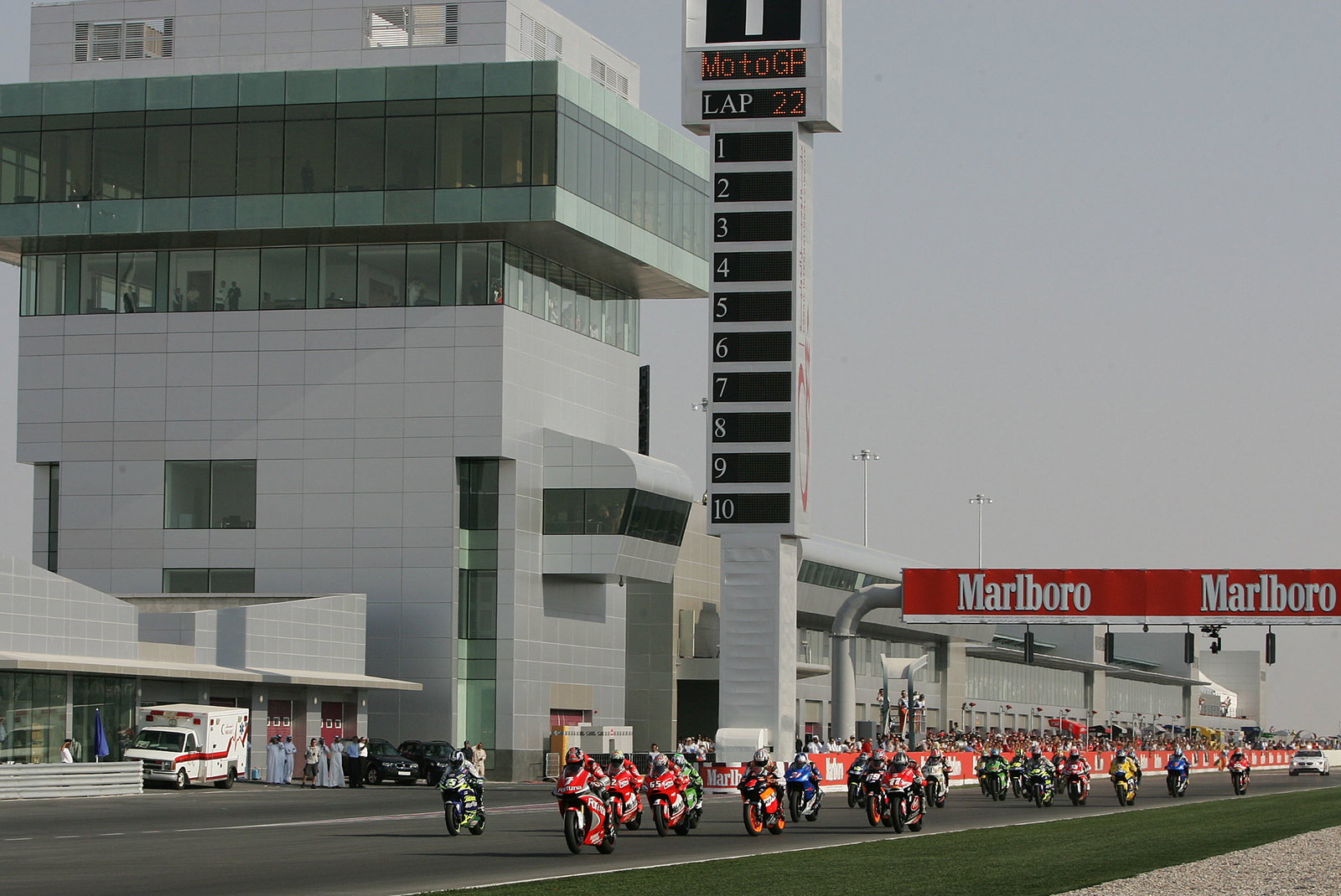 Start, Qatar MotoGP, 2004