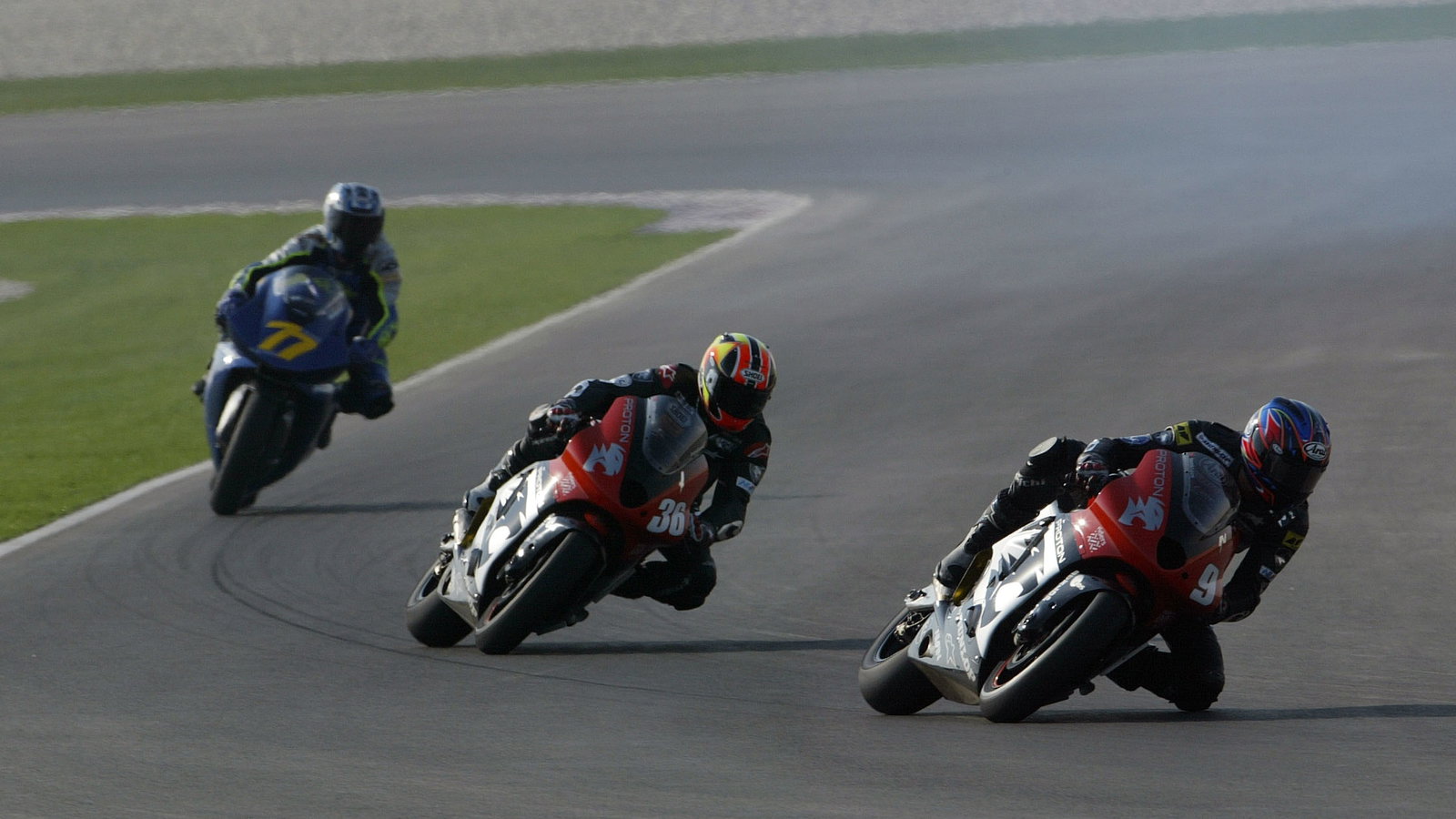 Aoki, Haydon, Ellison, Qatar MotoGP Race 2004
