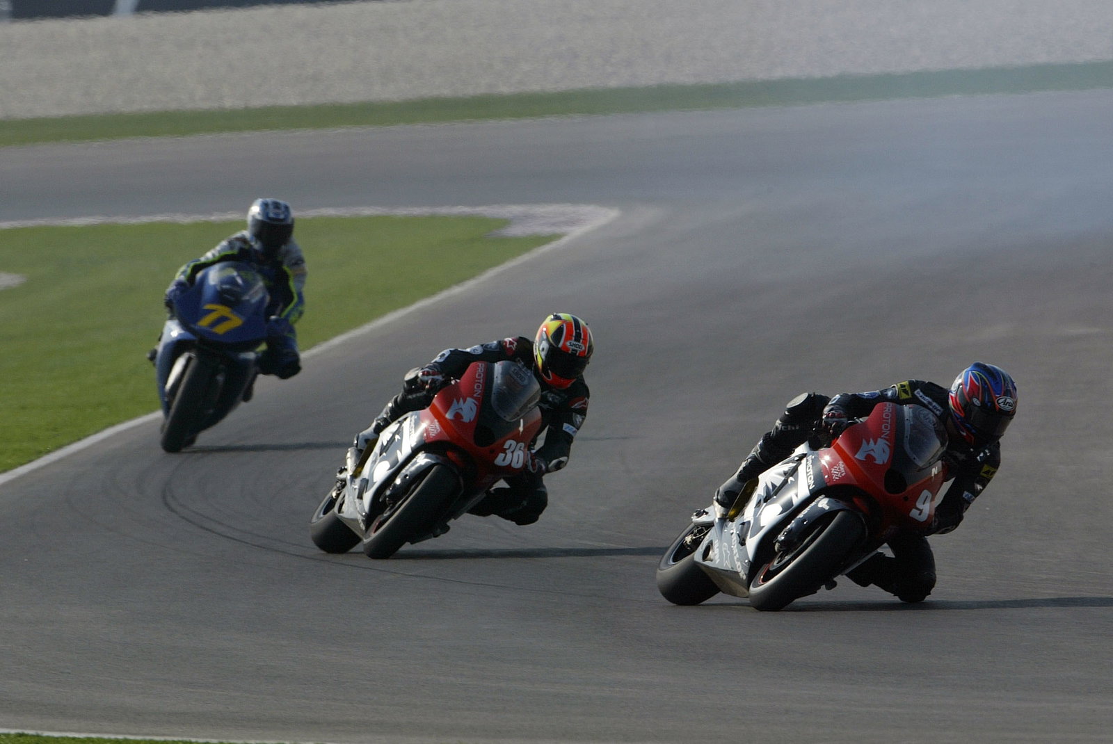 Aoki, Haydon, Ellison, Qatar MotoGP Race 2004