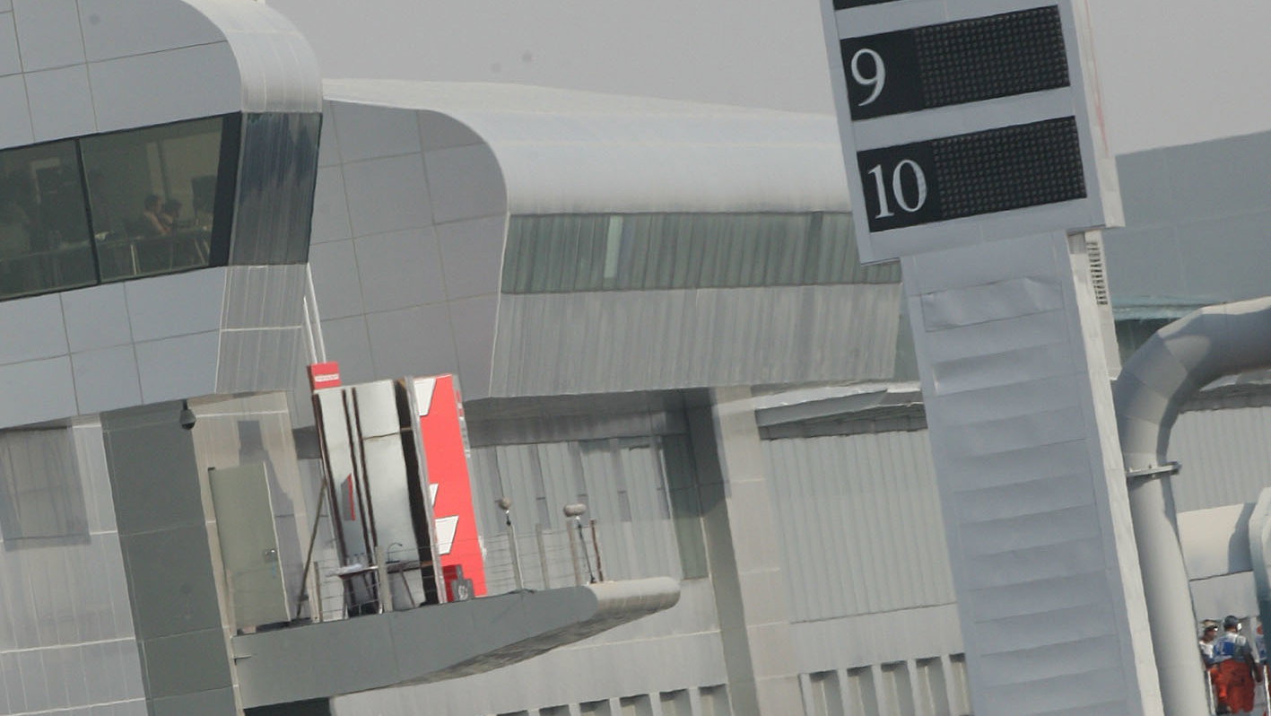 Haydon and Ellison, Qatar MotoGP, 2004