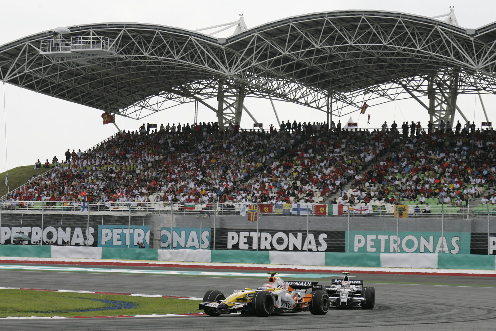 Nelson Piquet (BRA) Renault R28, Malaysian F1 Grand Prix, Sepang, Kuala Lumpar, 21st-23rd, March 200