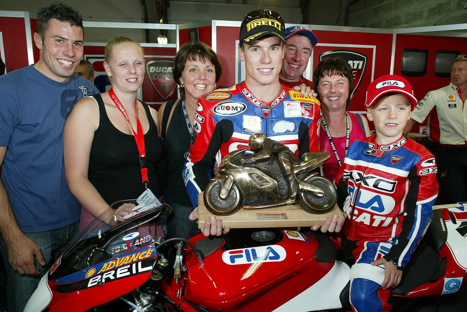 Toseland Celebrates World Championship With Family, Magny Cours WSBK,2004