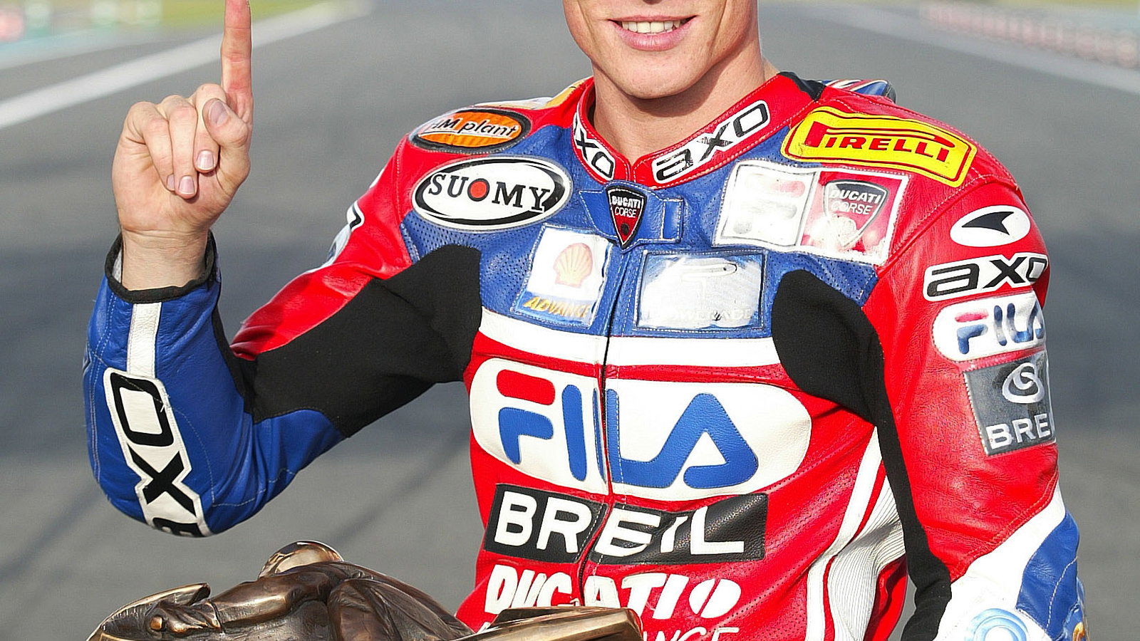 Toseland Is World Champion, Magny Cours WSBK,2004