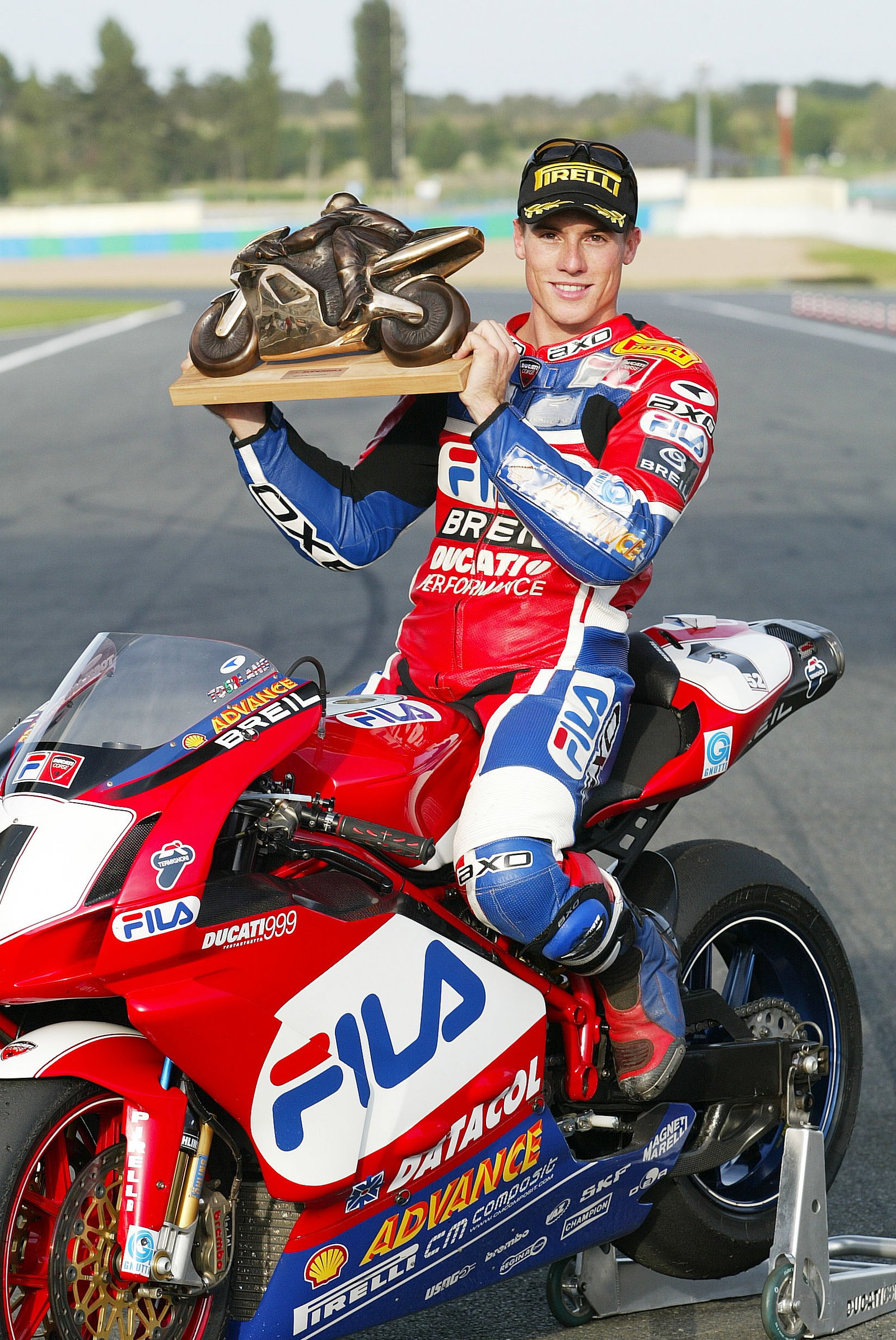 Toseland Is World Champion, Magny Cours WSBK,2004
