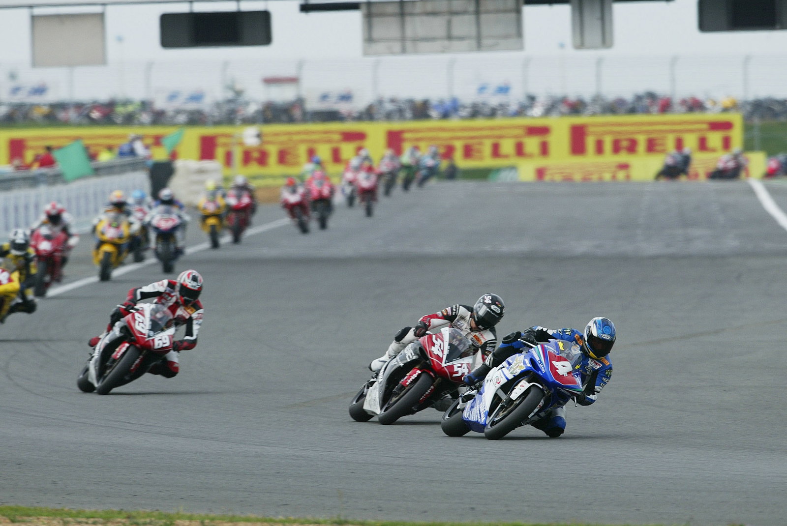 Alfonsi Leads, Magny Cours WSTK Race, 2004