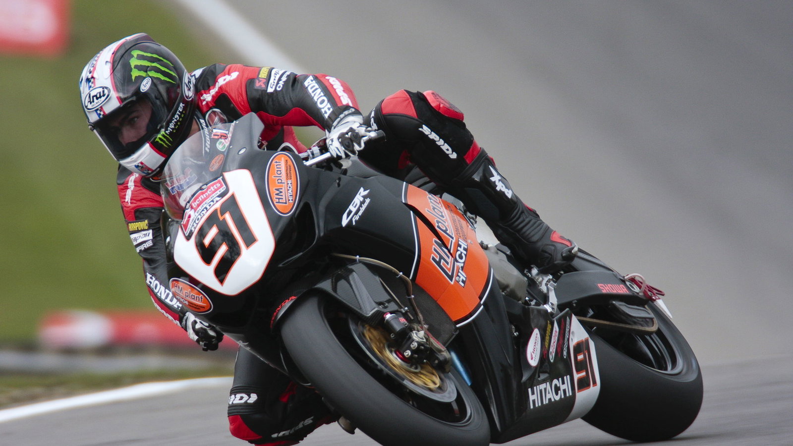 91, Leon Haslam, HM Plant Honda Racing, Druids bend, satrday qualifying.