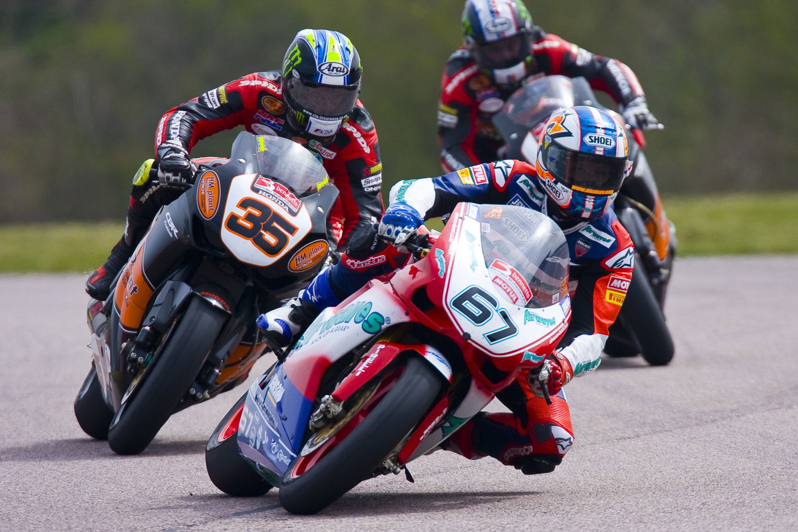 Race 1. 67. Shane Byrne Airwaves Ducati.35. Cal Crutchlow HM Plant Honda.