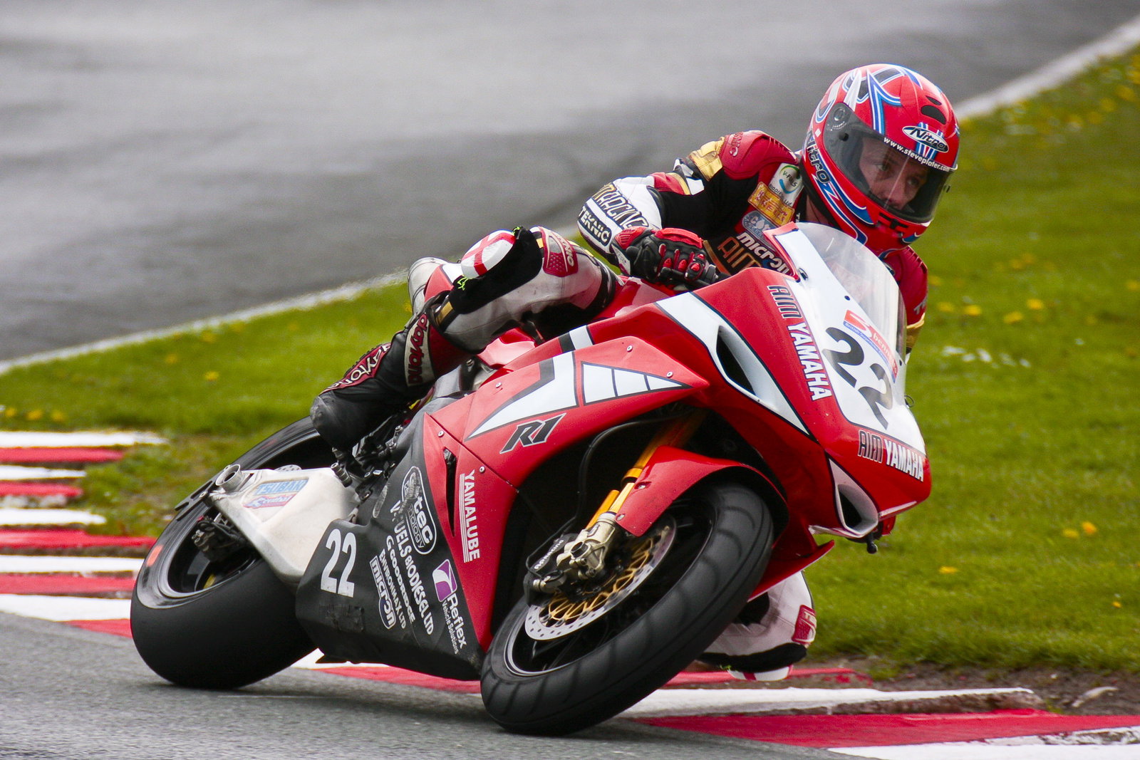 Qualifying. 22. Steve Plater AIM Yamaha