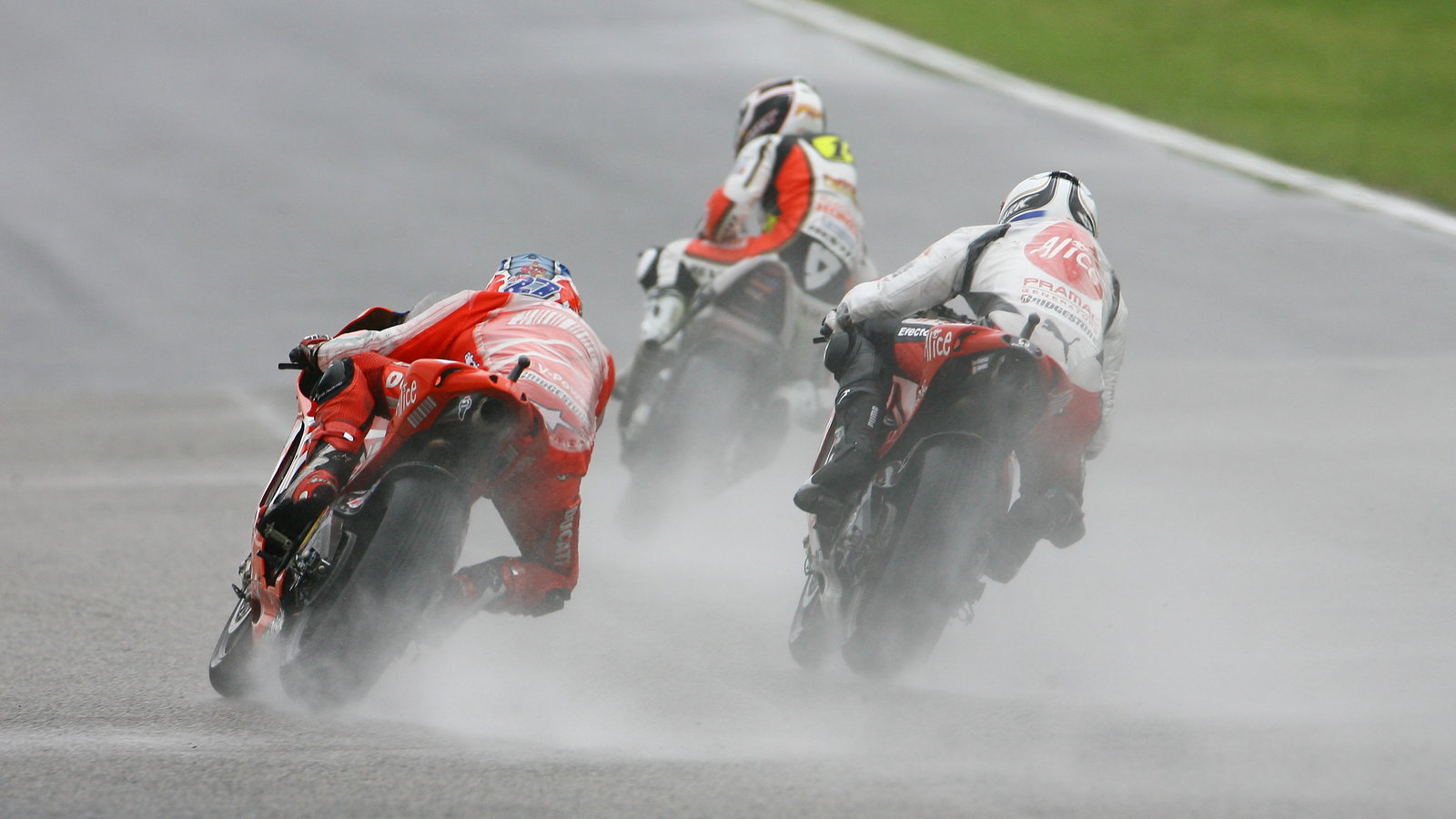 Stoner angry at being held up by Guintoli, Italian MotoGP 2008