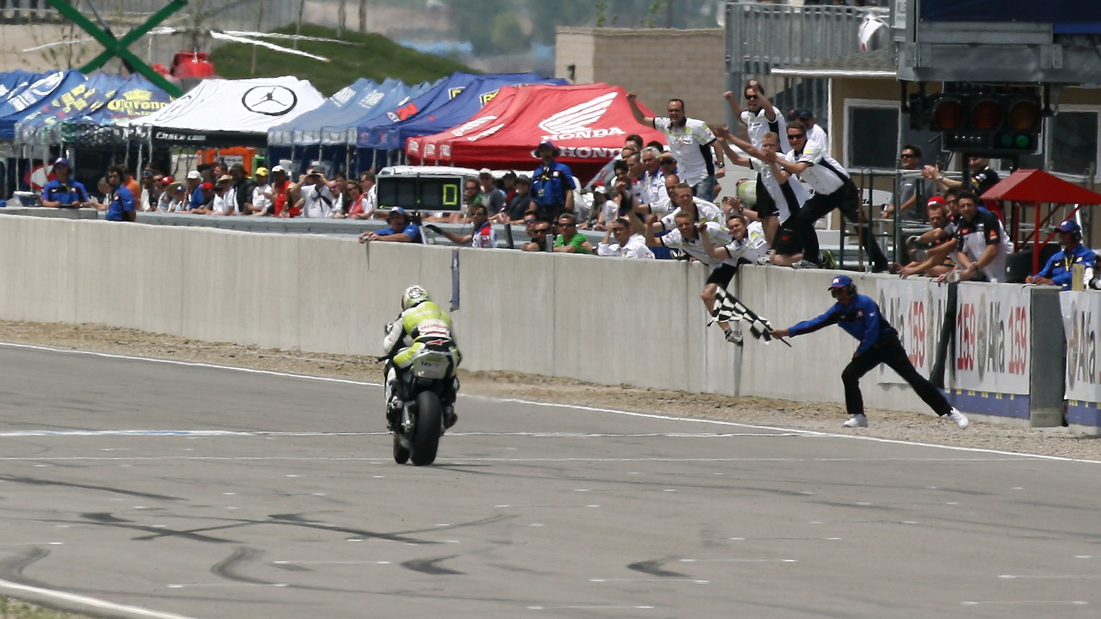 Checa Wins, USA WSBK Race 1 2008