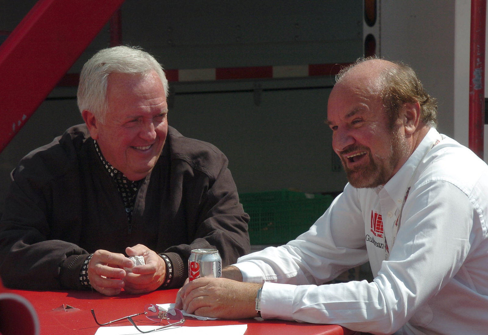 Gerry Forsythe and Kevin Kalkhoven in deep discussion in Mexico City.