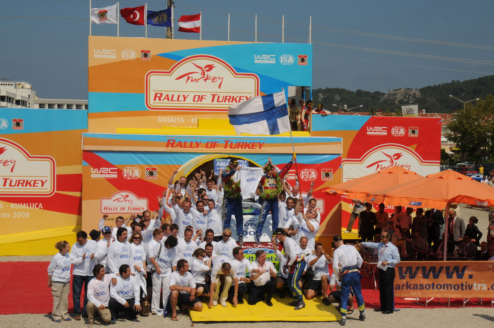 Podium, Mikko Hirvonen (FIN) Jarmo Lehtinen(FIN), Ford Focus RS WRC07, BP Ford Abu Dhabi World Rally