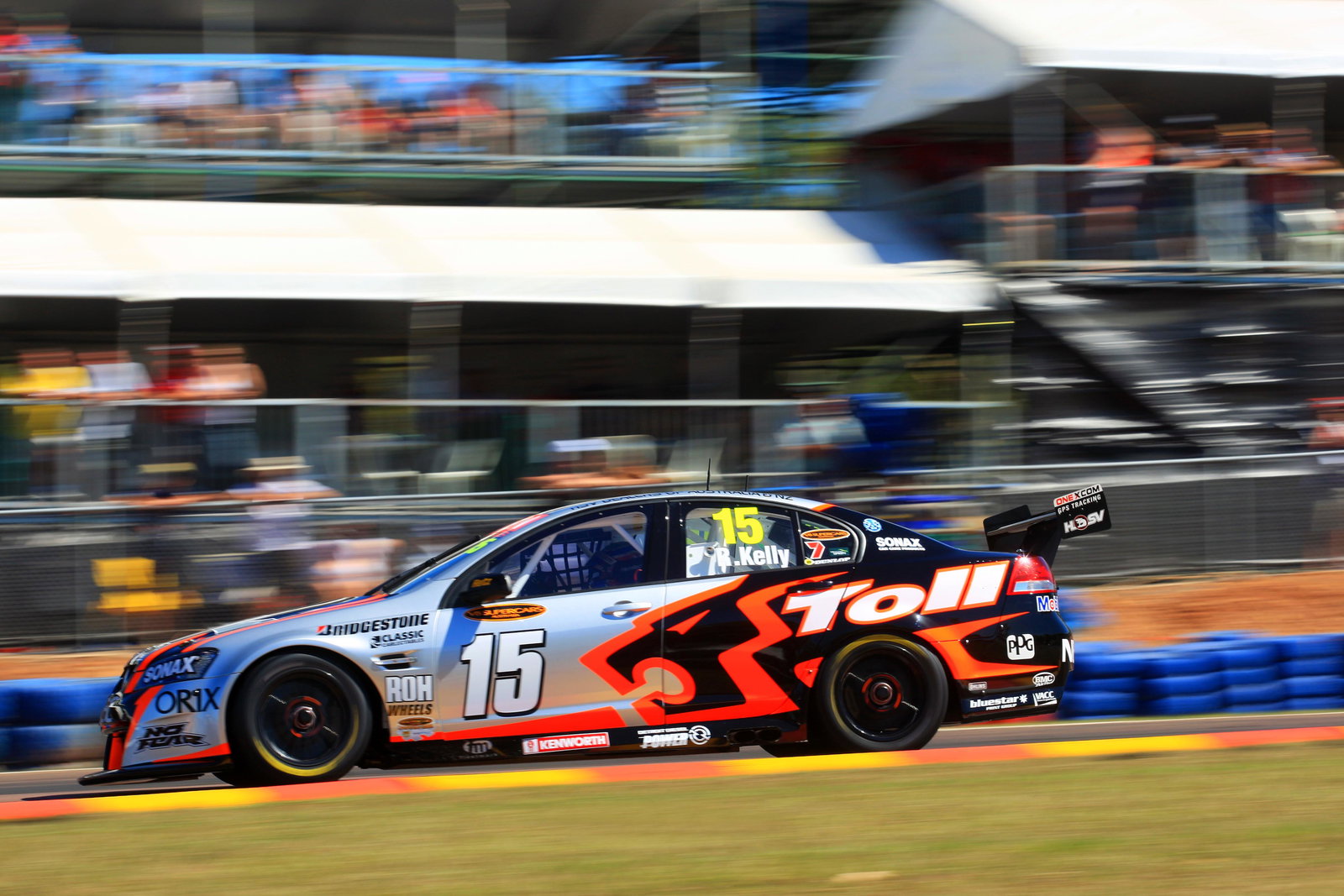 Rick Kelly (aust) Toll HSV CommodoreV8 SupercarsRd 6 Triple CrownHidden ValleyDarwn NTPhillip Island
