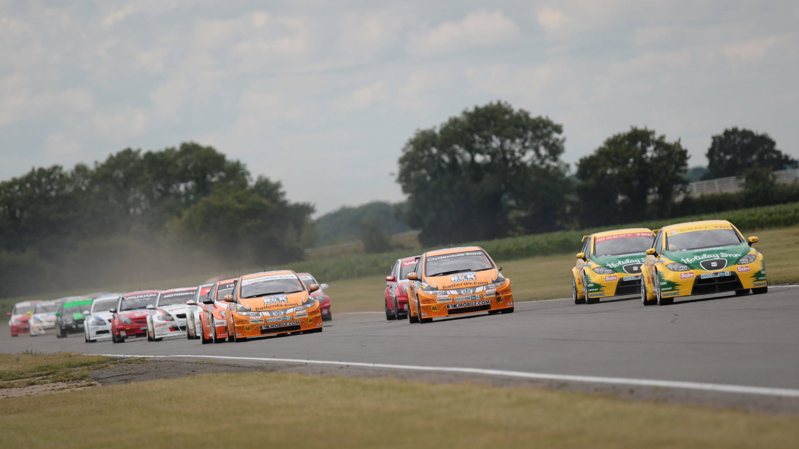 Start, Jason Plato (GBR) - SEAT Sport UK SEAT Leon TDI leads