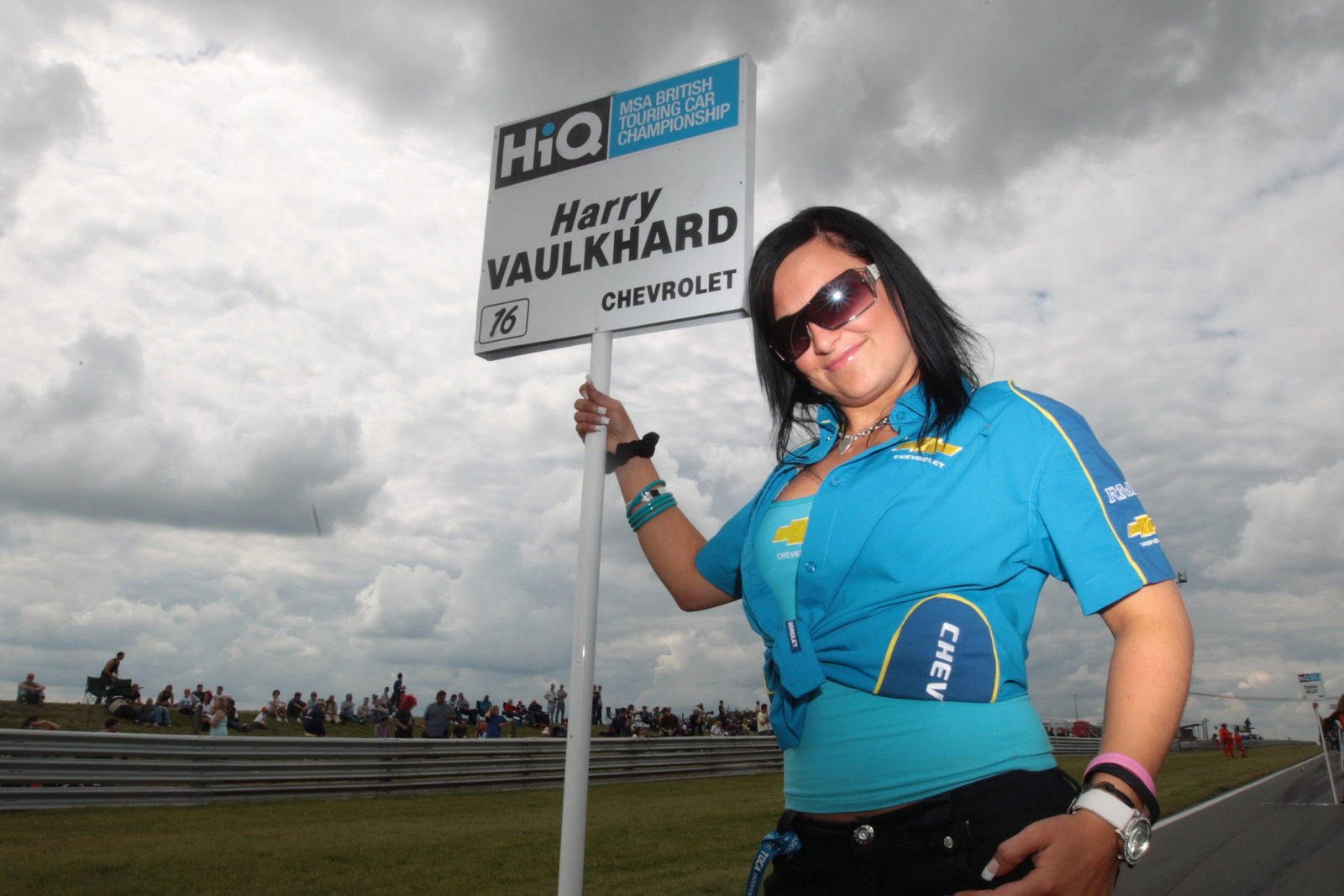 Grid Girl of Harry Vaulkhard (GBR) - Robertshaw Racing Chevrolet Lacetti