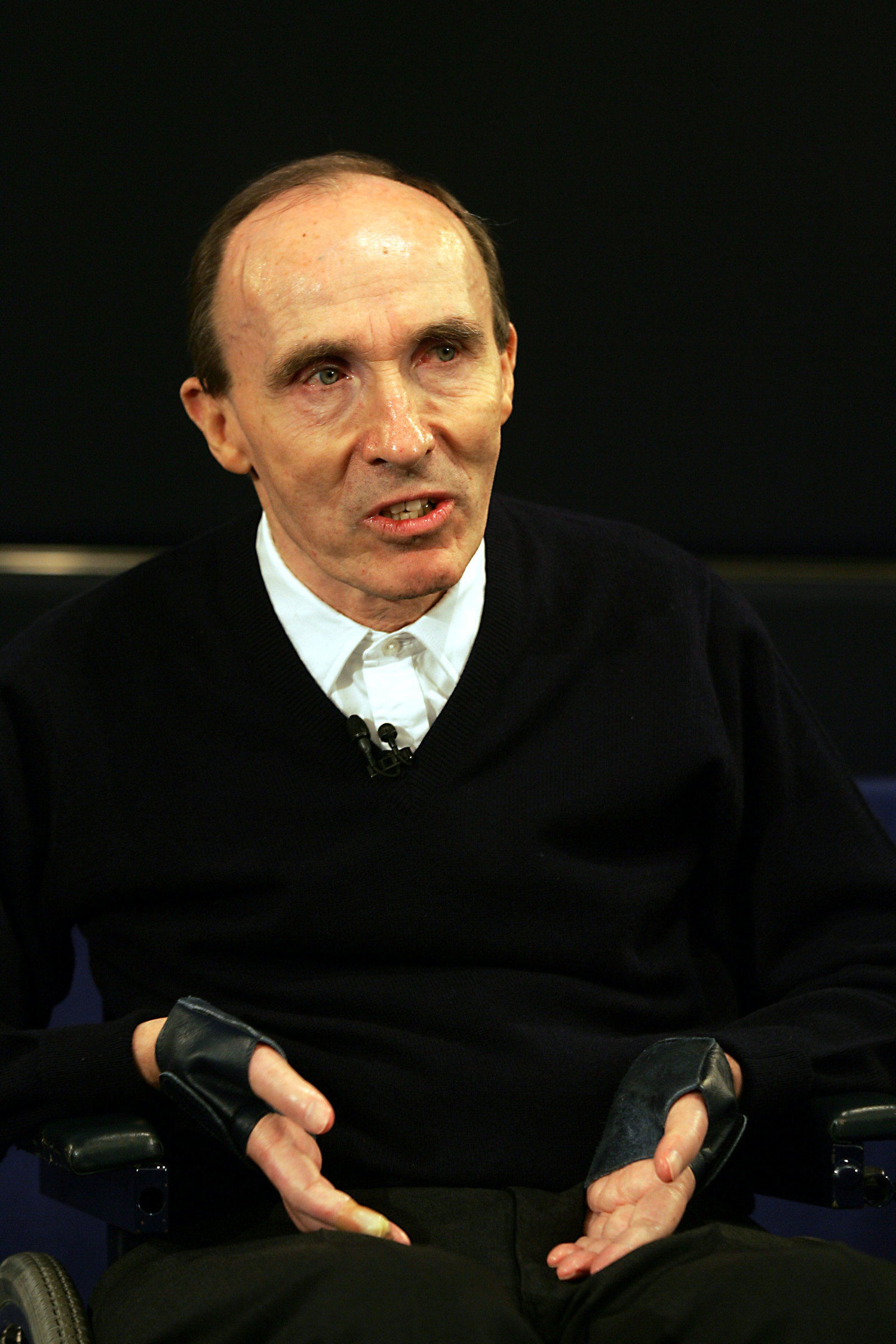 Frank Williams announces the Royal Bank of Scotland`s sponsorship deal with WilliamsF1