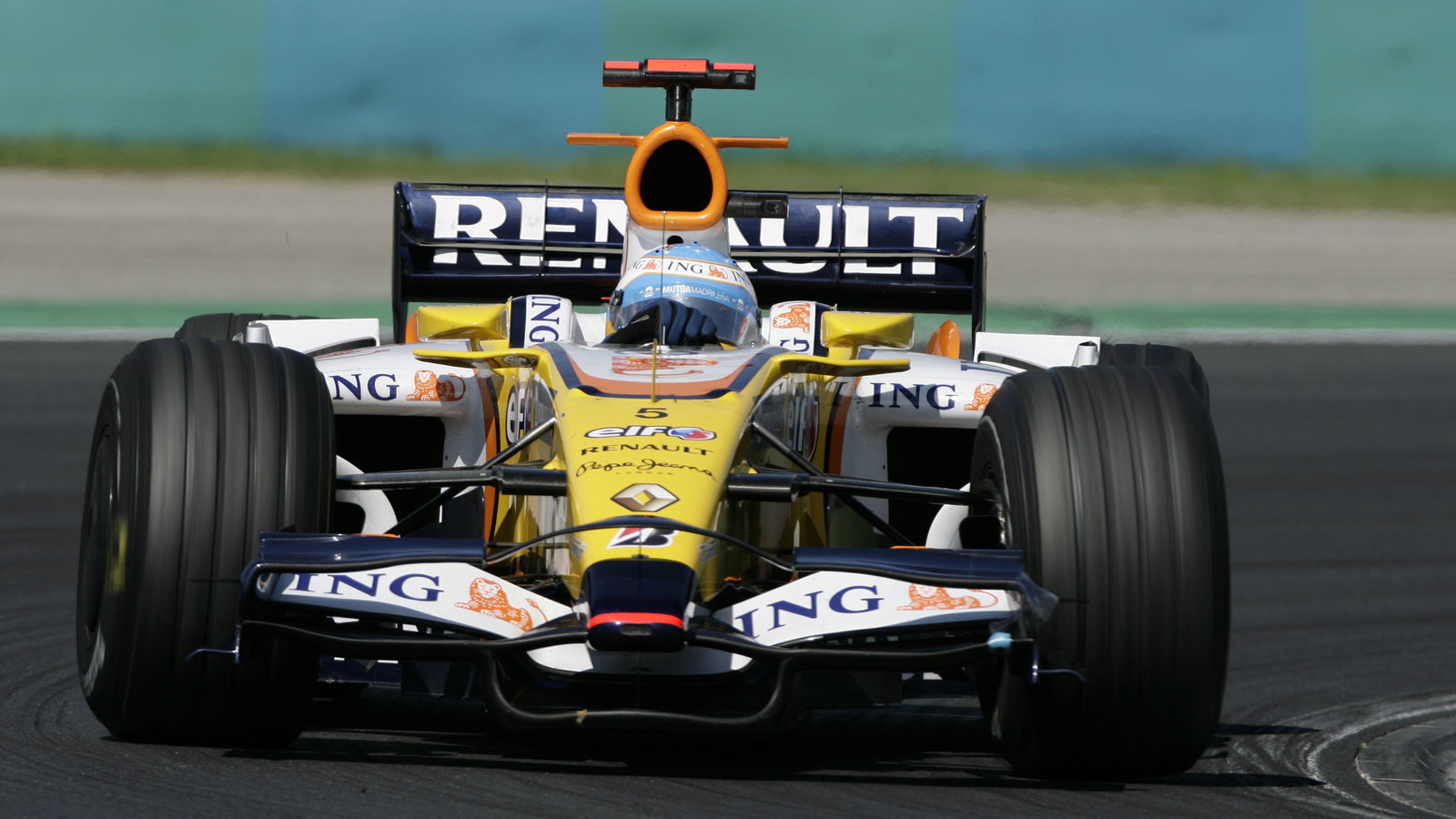 Fernando Alonso (ESP) Renault R28, Hungarian F1, Hungaroring, 1st-3rd, August, 2008