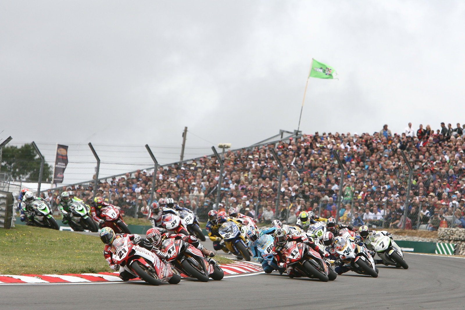 Race Start, Bayliss, British WSBK Race 1 2008