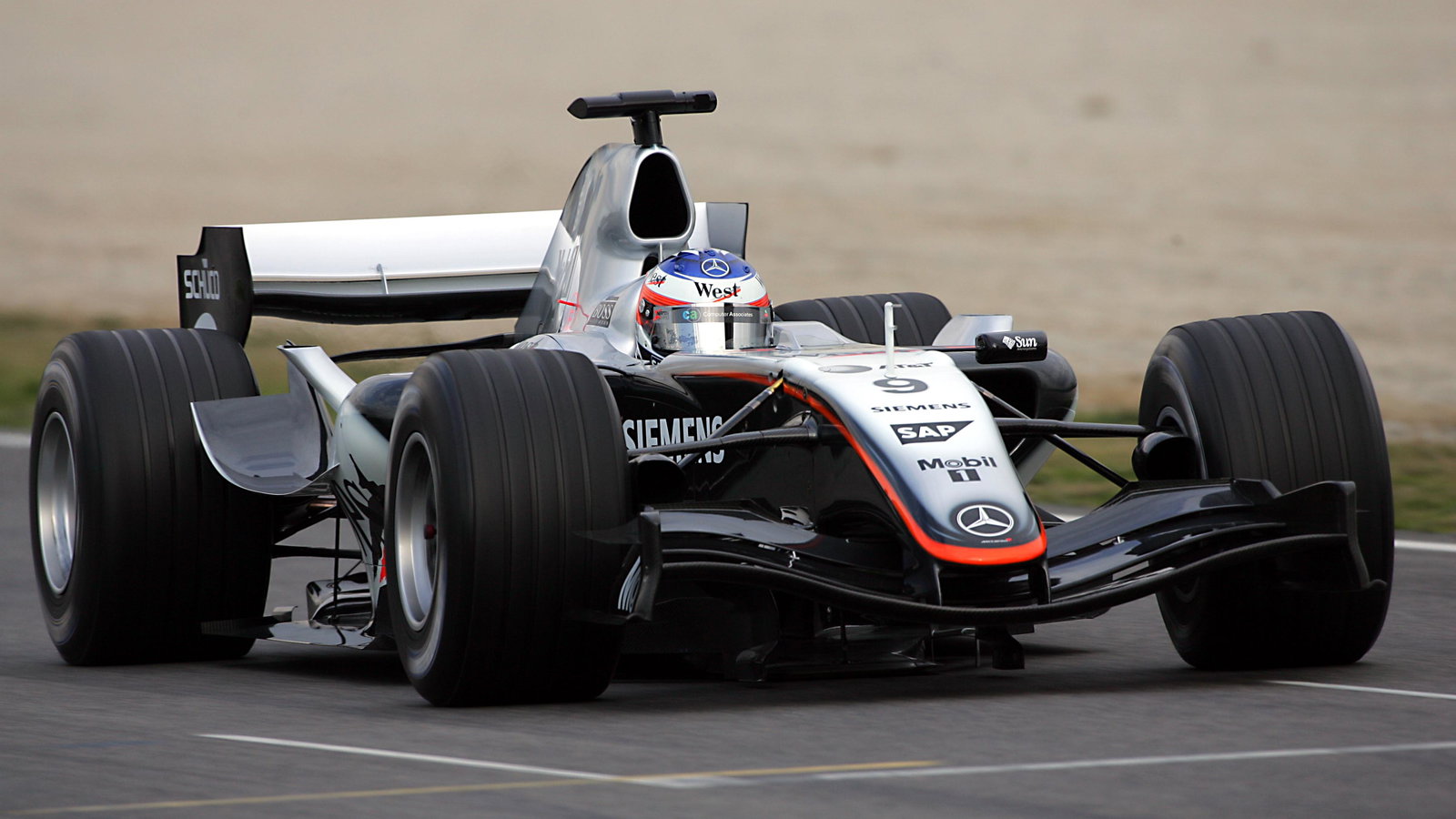 Kimi Raikkonen during the first test of the new Mclaren MP4-20
