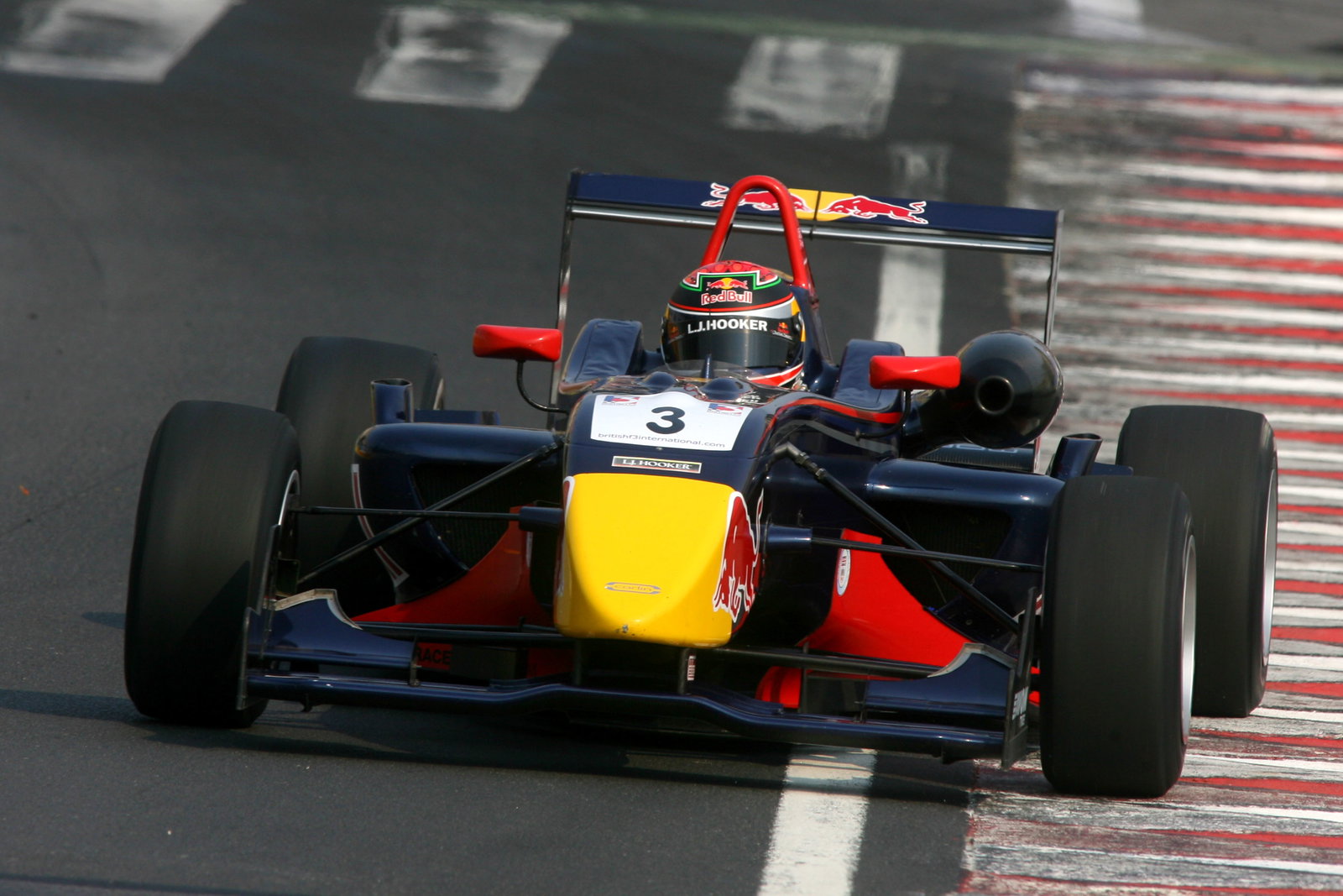 Brendon Hartley (NZL) - Carlin Motorsport Dallara Mercedes