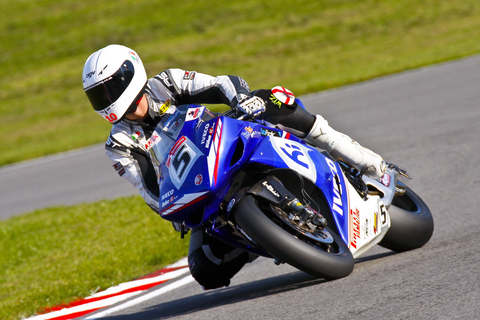 BSB Brands Hatch. Qualifying. Roll for Pole. Jon Kirkham