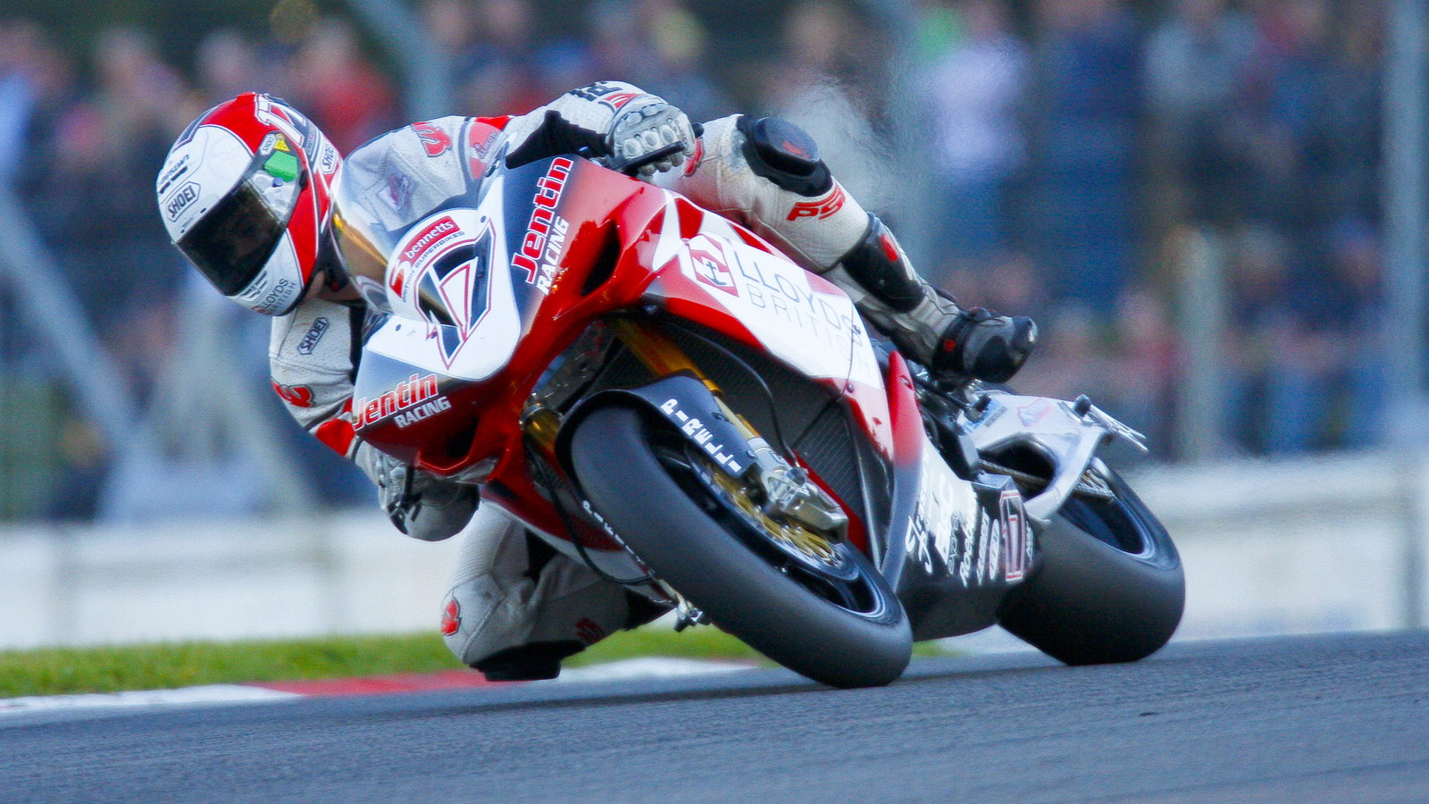 Andrews, BSB Brands Hatch. Race 2. The Final.